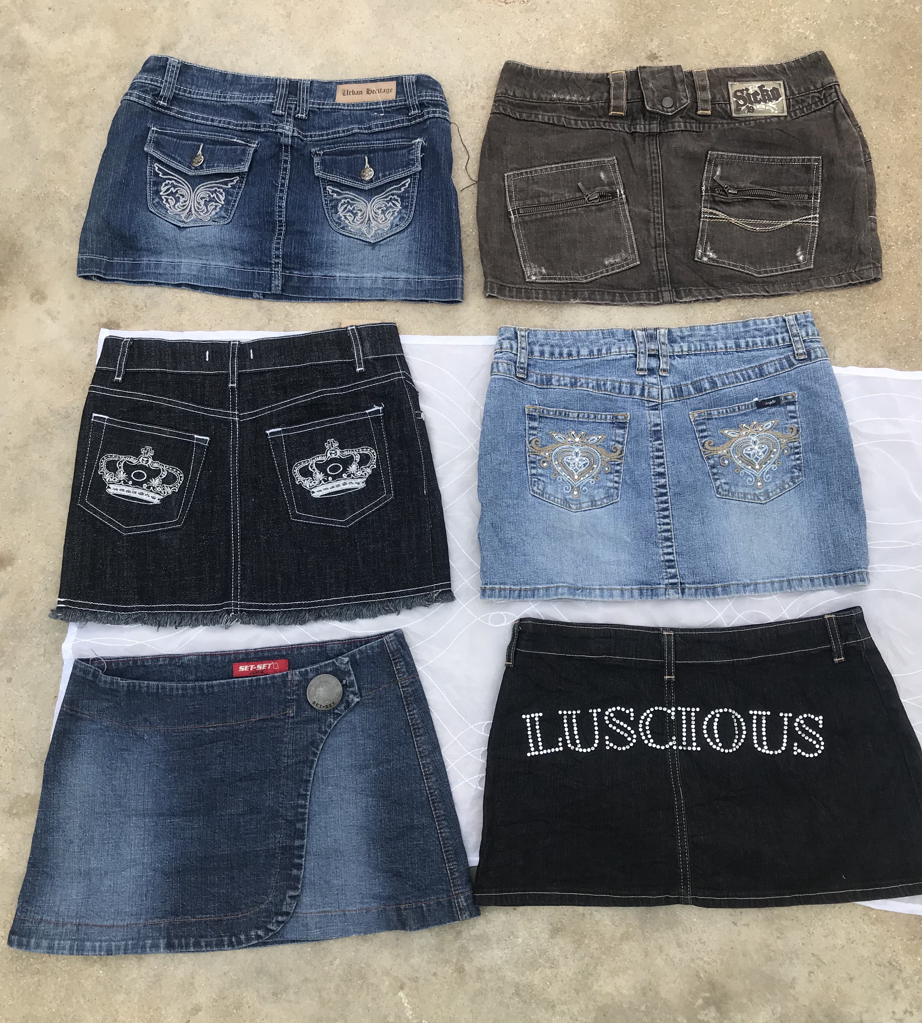 Embroidery mini skirts