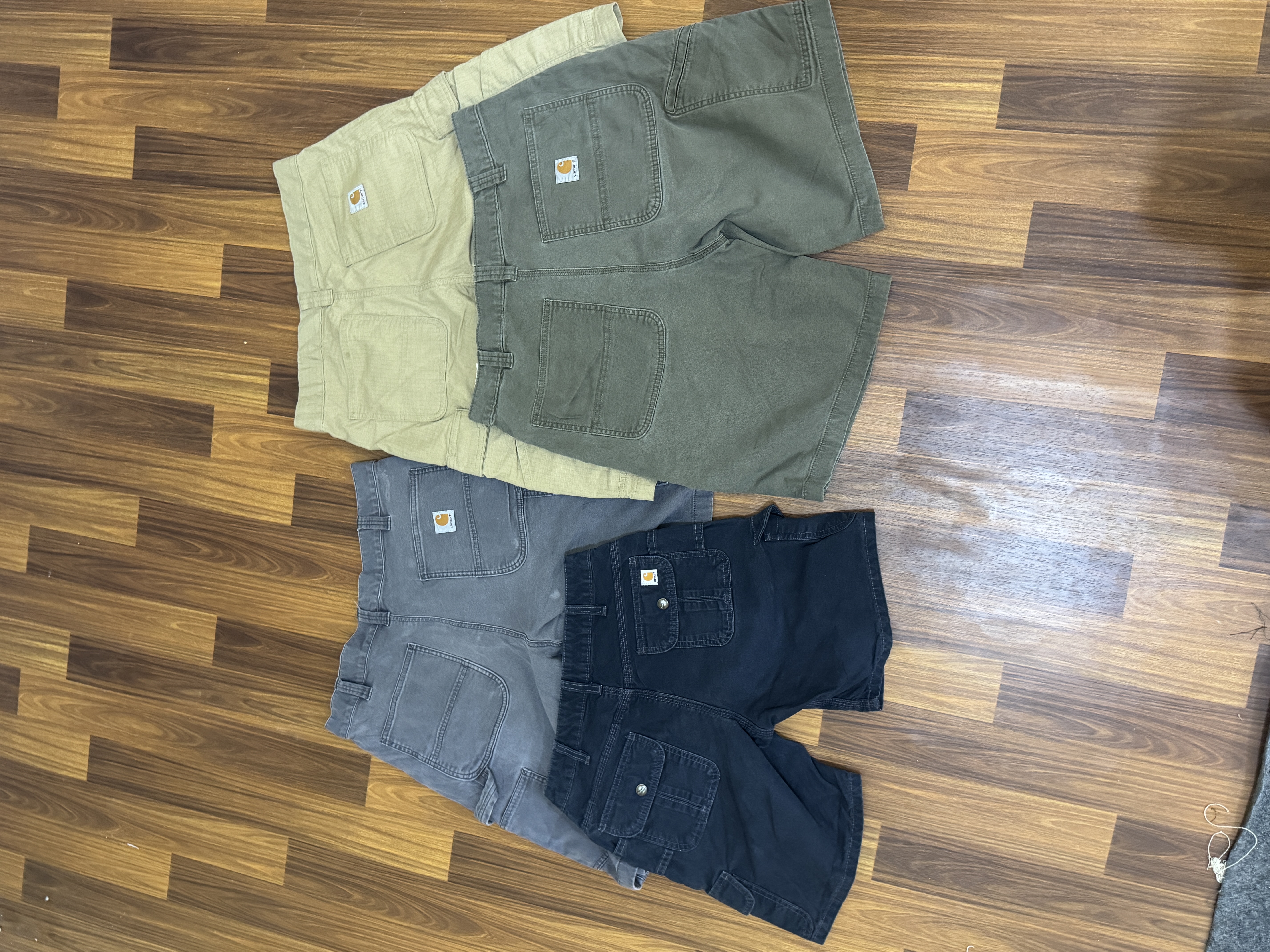 カーハートショーツ