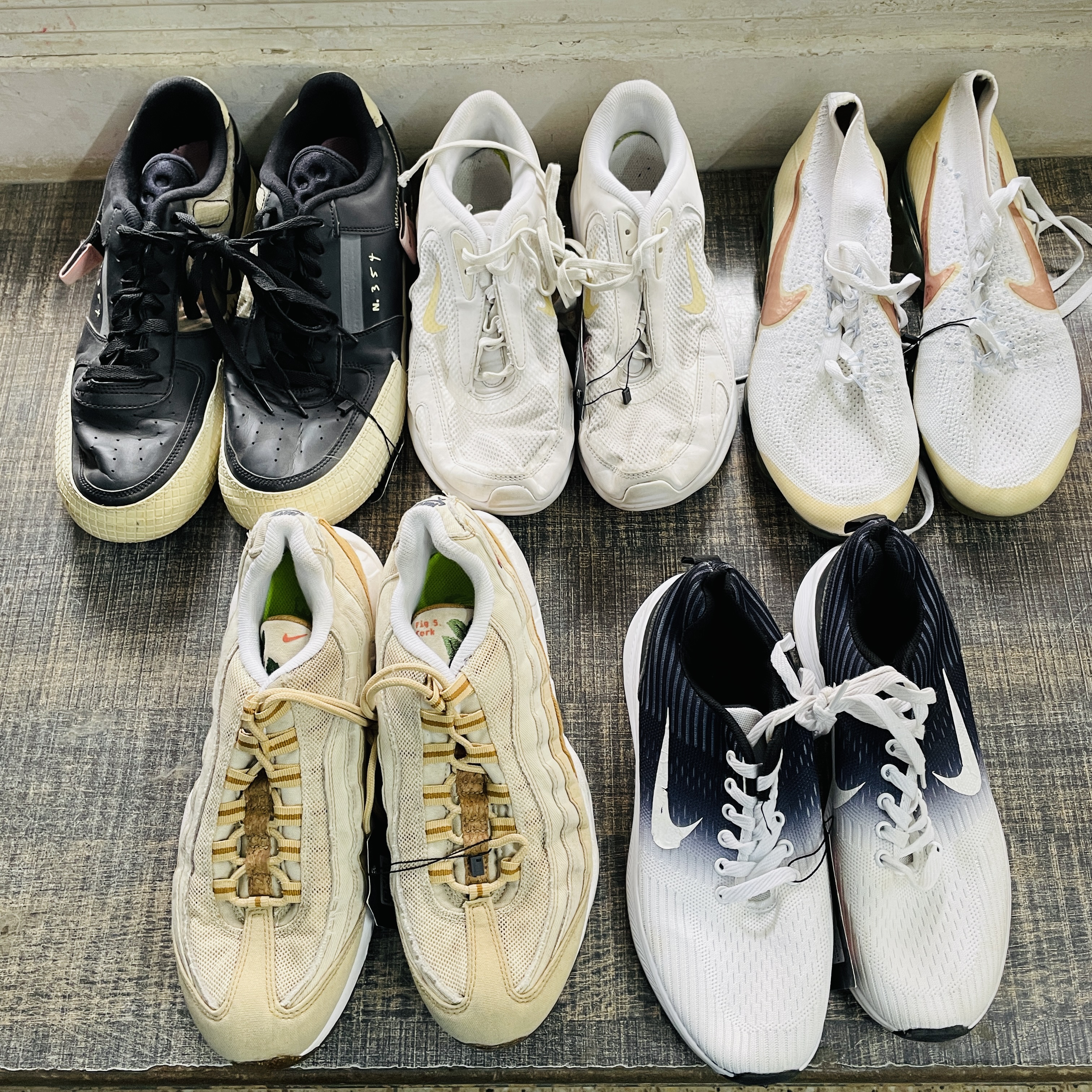 Nike Sneaker Bundle of 5 Pairs