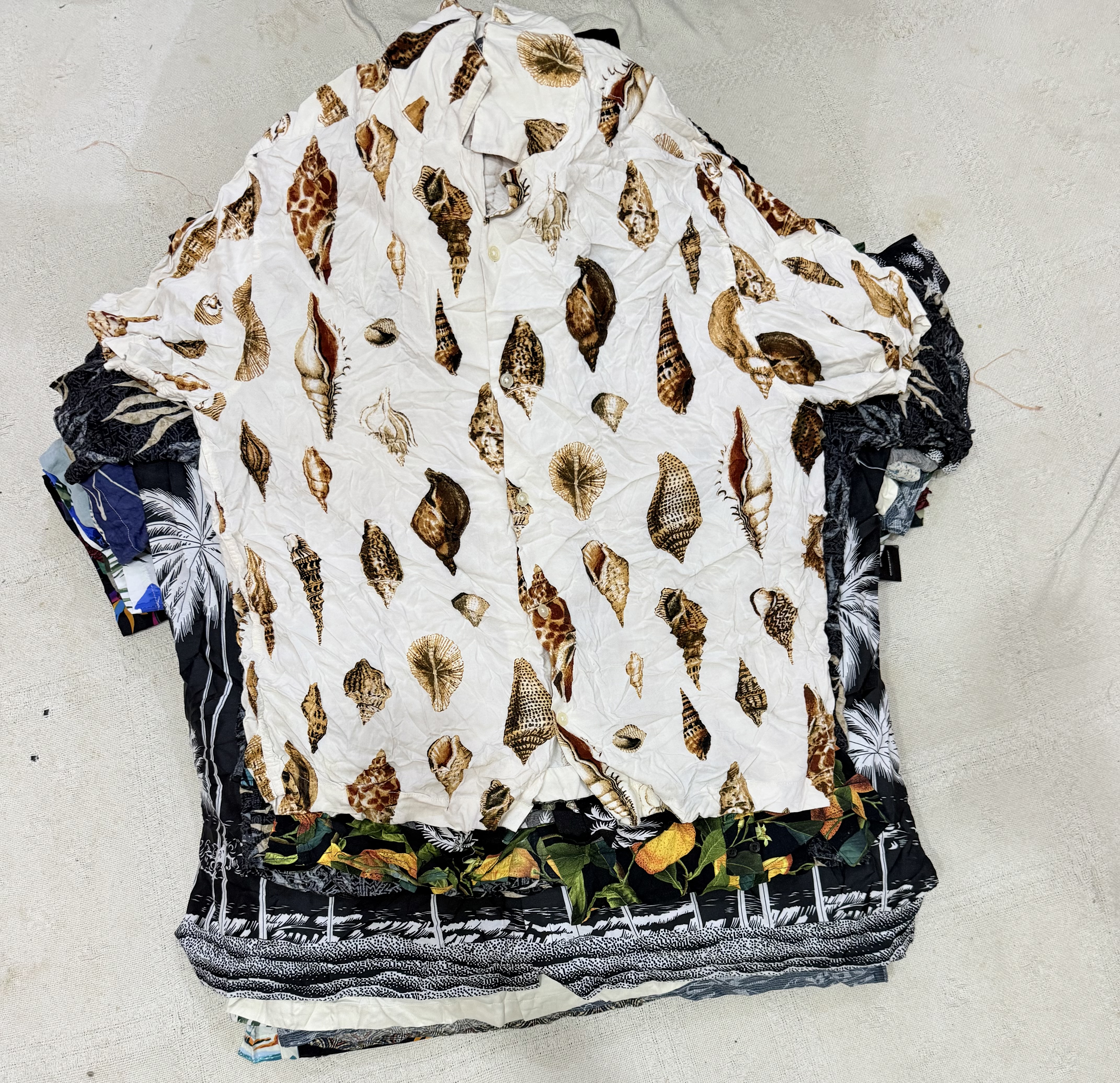 Hawaiian Shirts 25 PCS