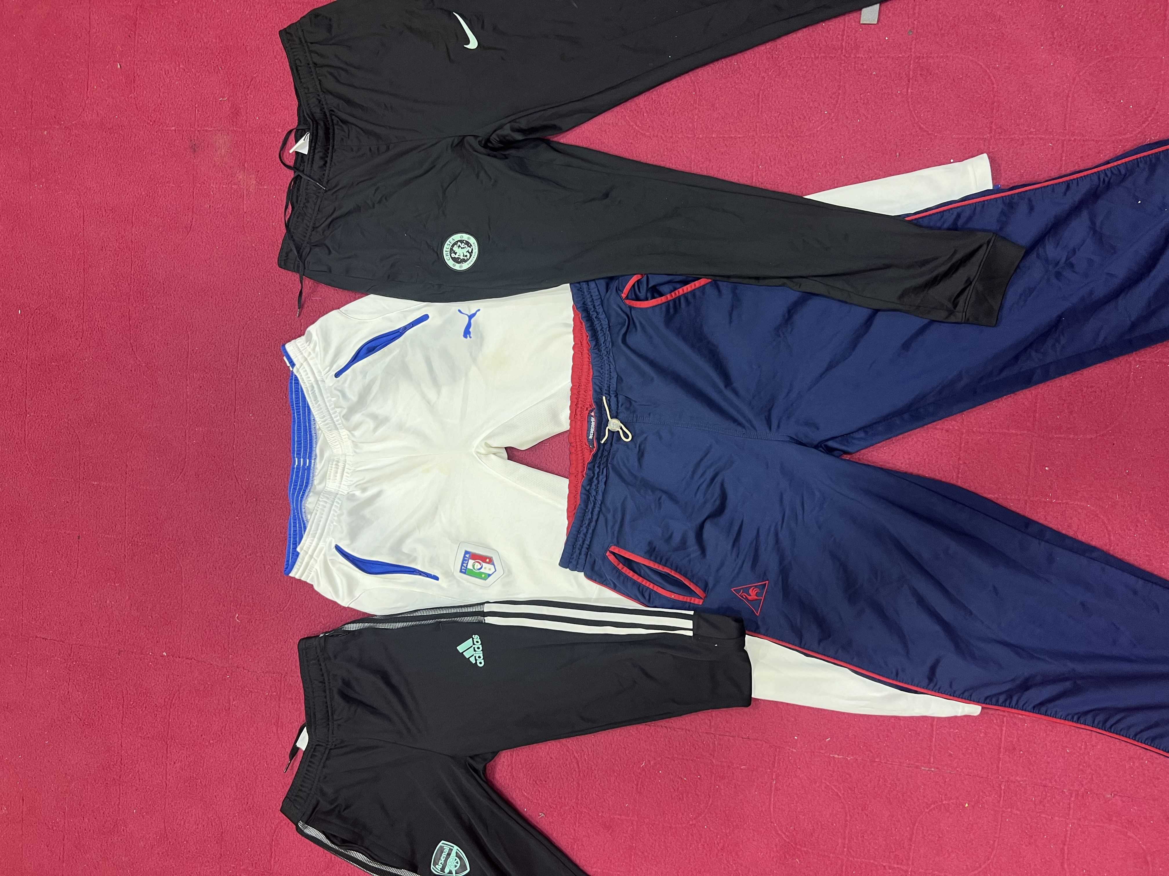 ブランドトラックパンツ