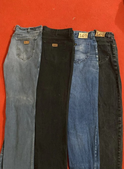 Carhart, Levi’s, Lee, wrangler and other brands mi..