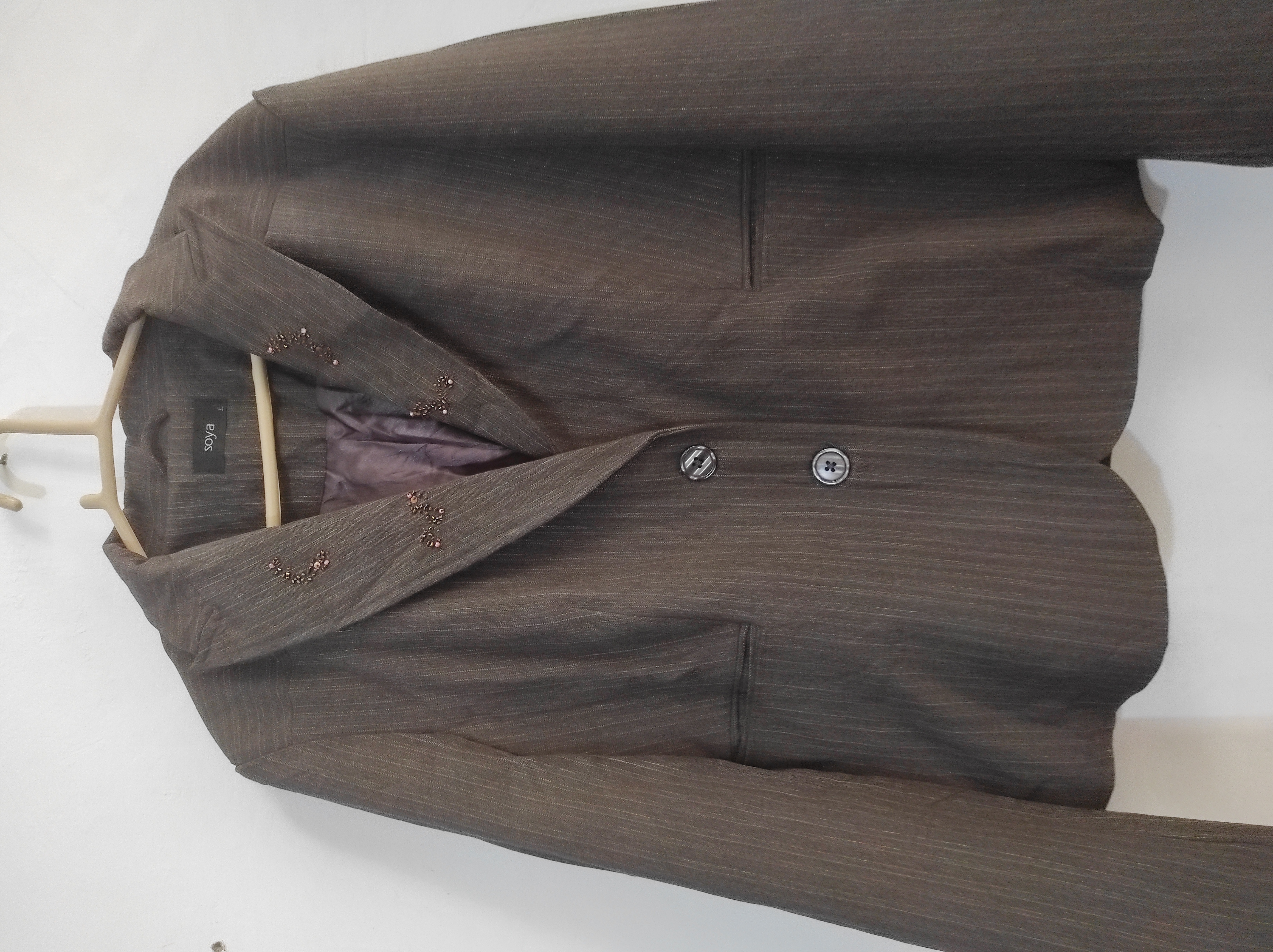 No labelled corduroy coat for women