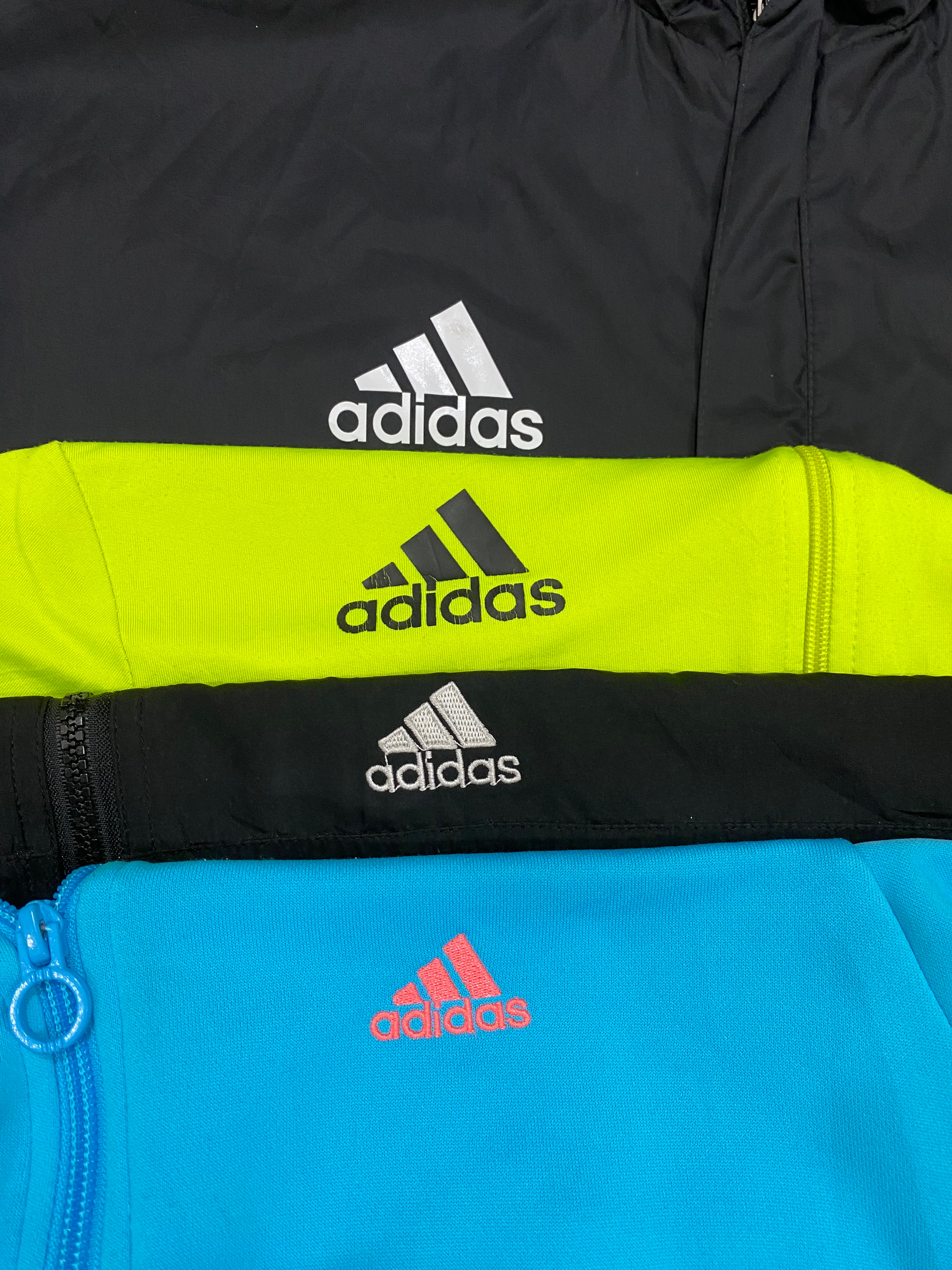 アディダス トラックジャケット