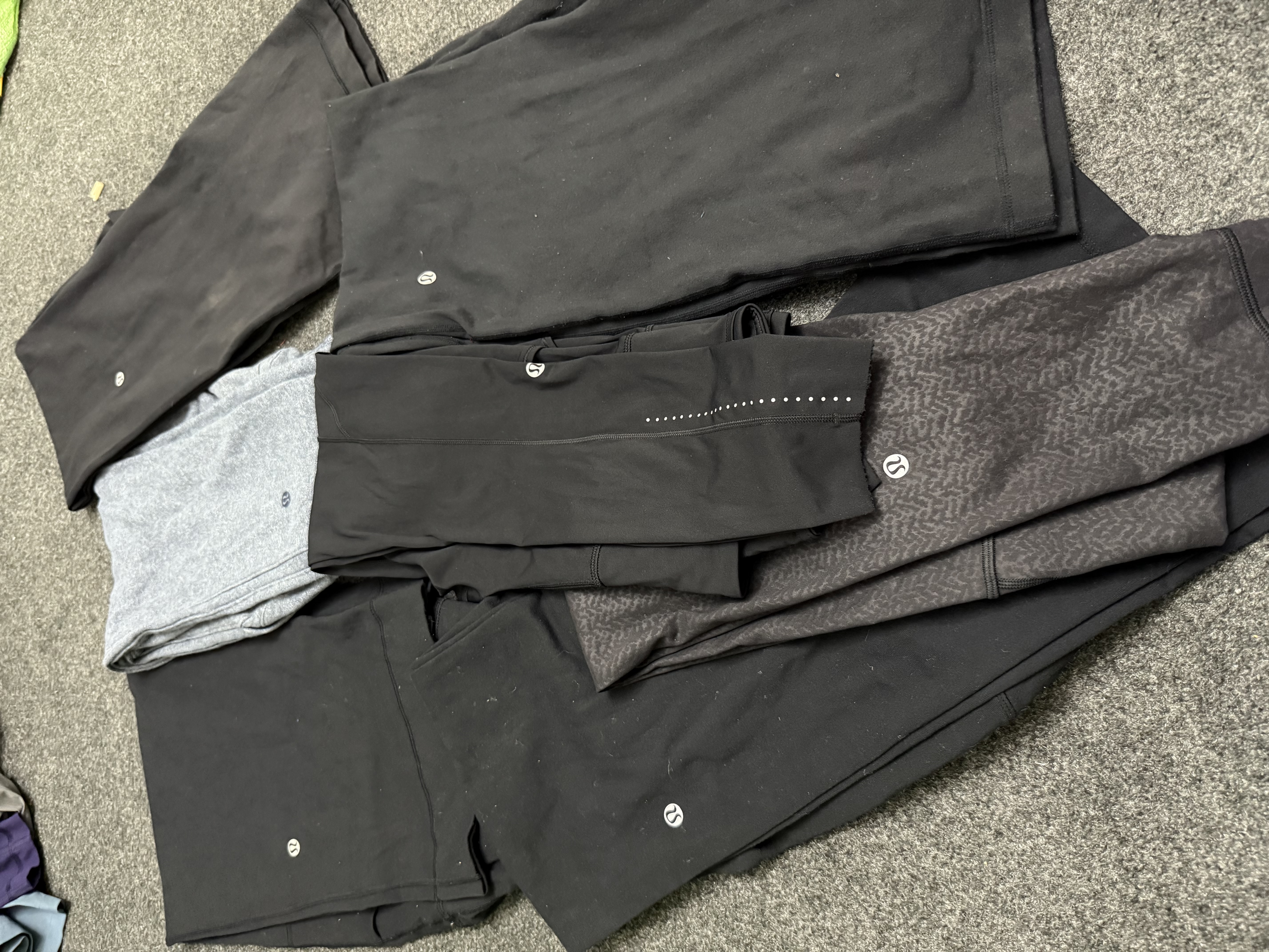 ルルレモンのレギンスとショーツ