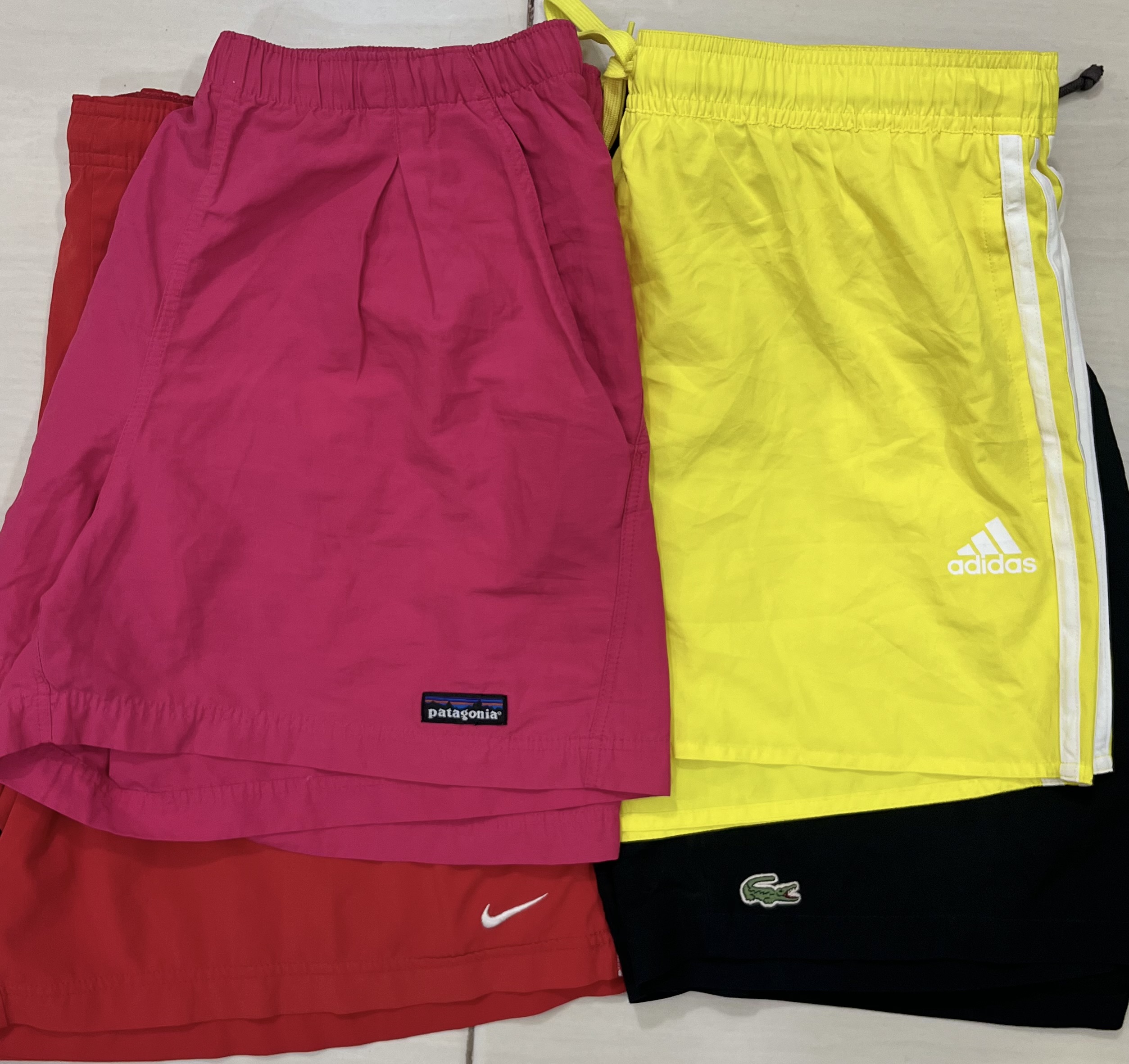 pantalones cortos de marca mixta