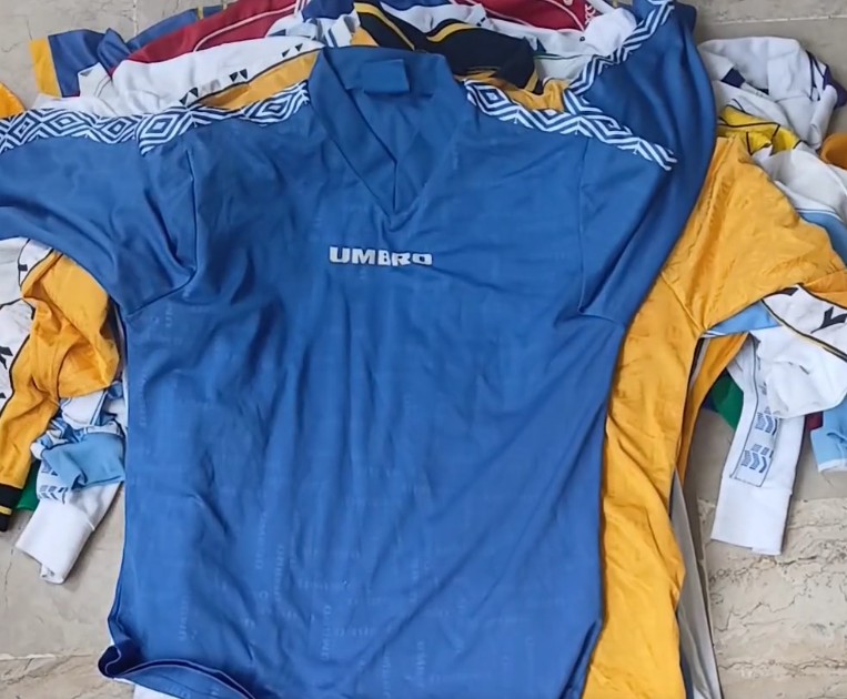 ビンテージフットボールテンプレートデザインシャツ