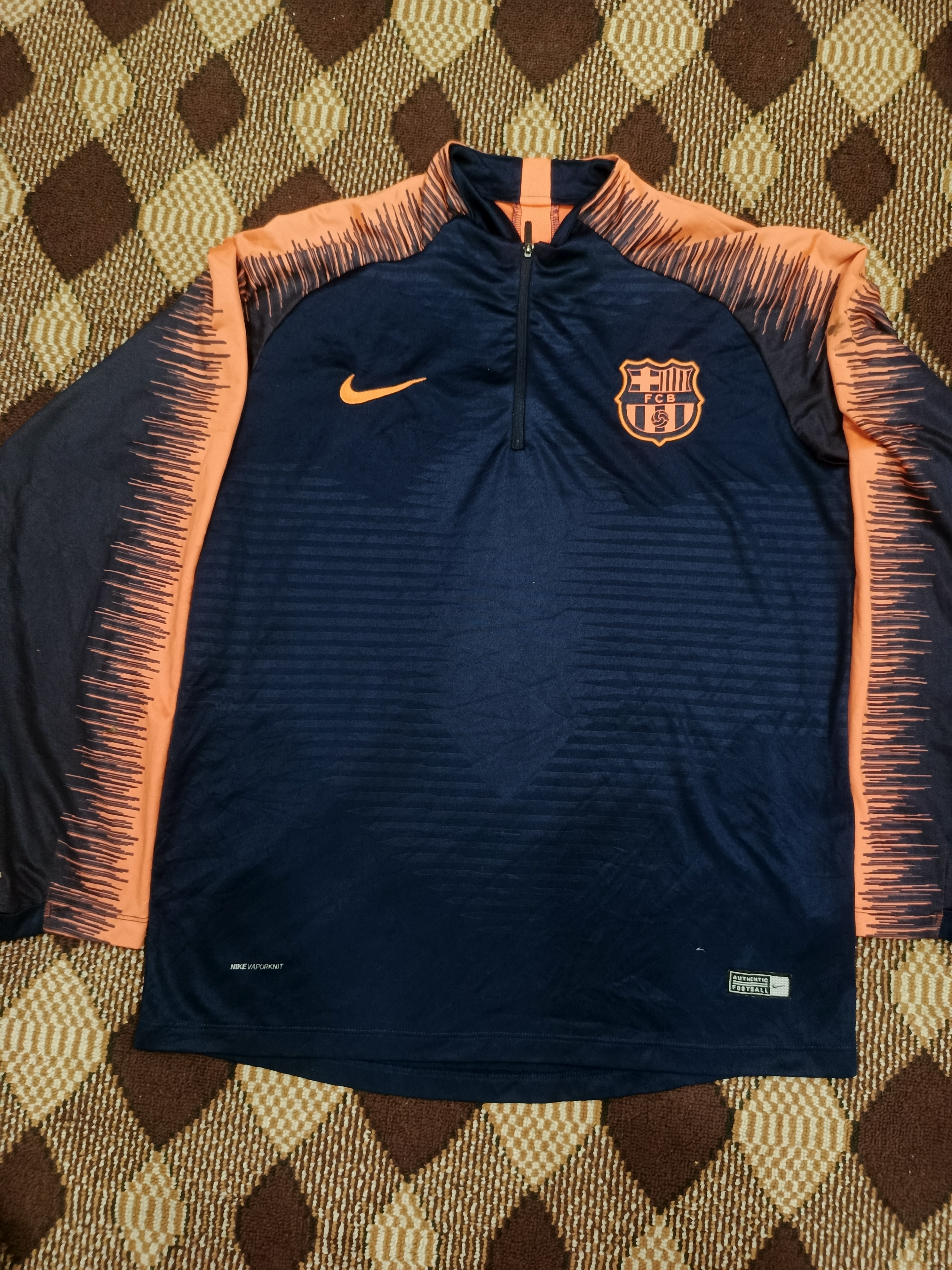 フットボールオリジナルトレーニングジャケット – プレミアム品質 |