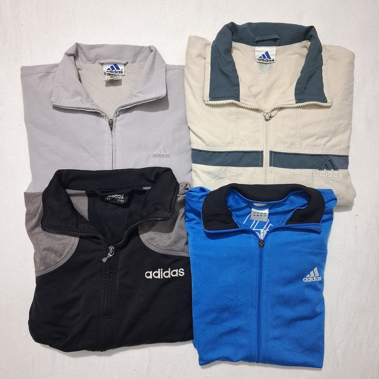 「Adidas adicolor classic Track Jacket」