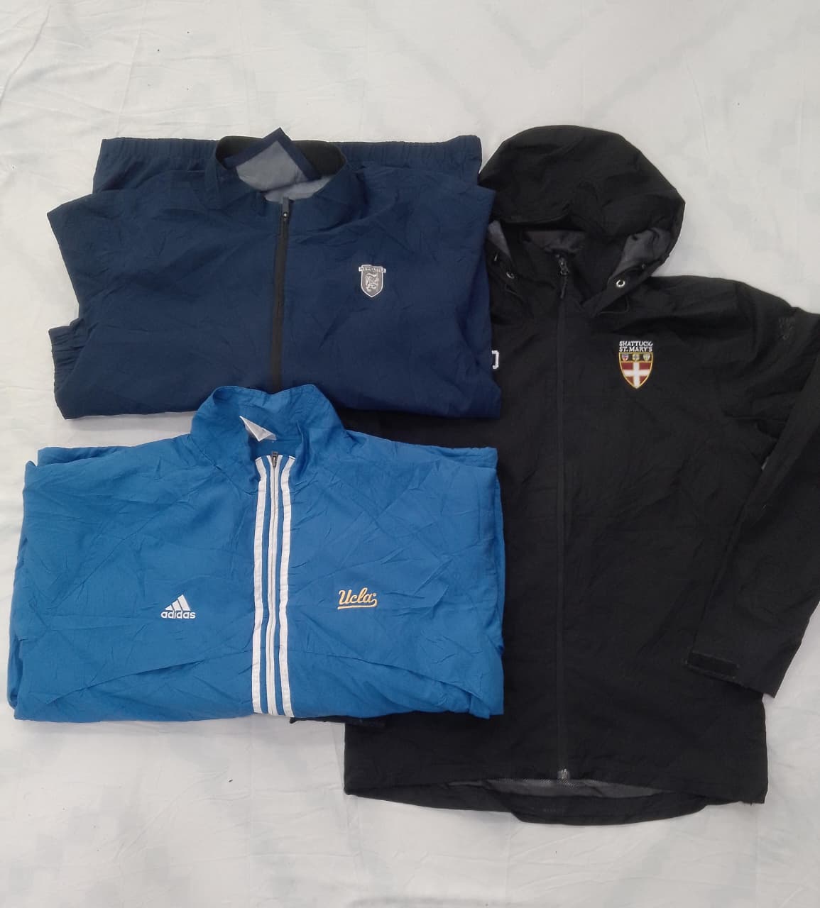 ZV0680 Adidas Light Zipper