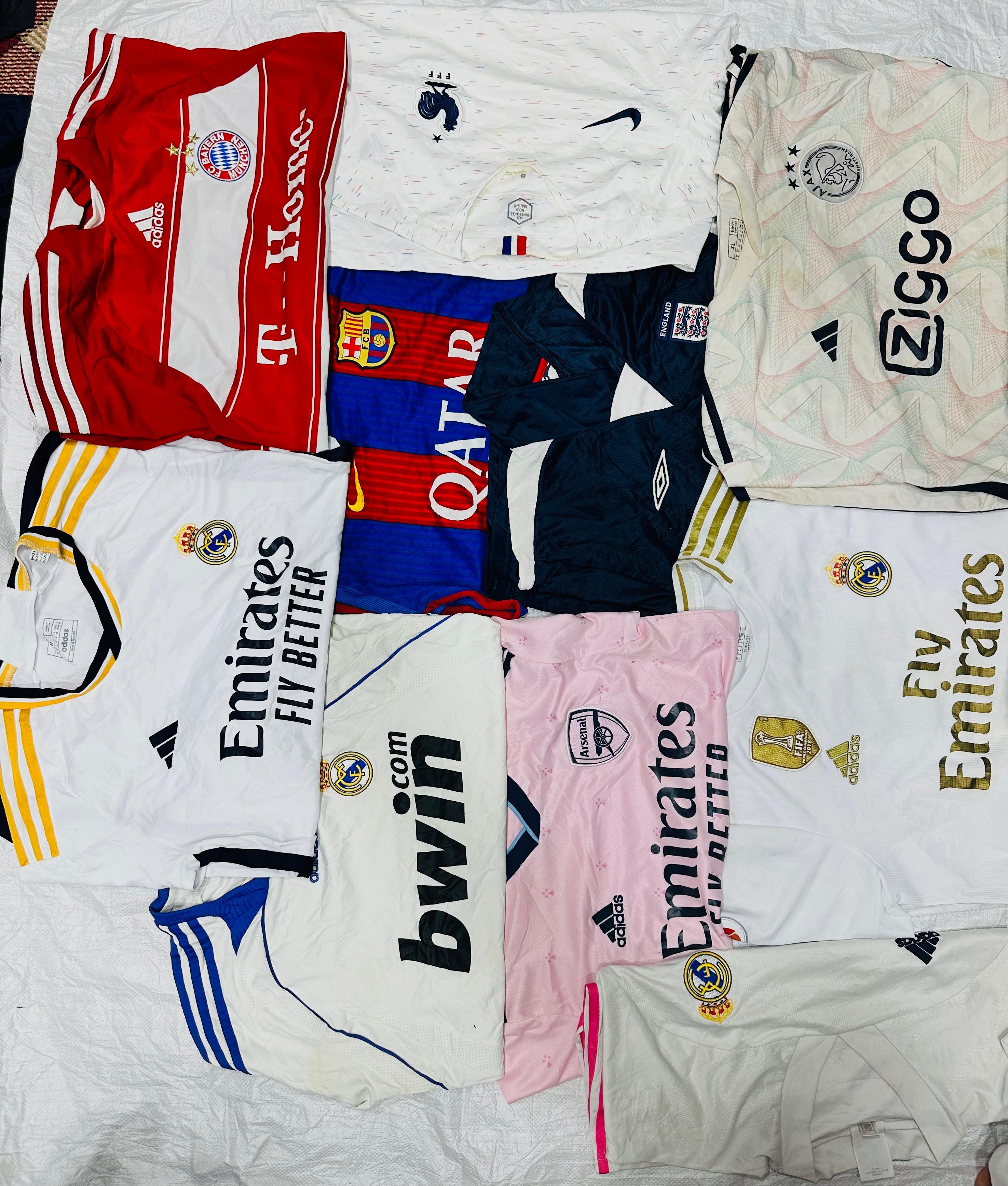 スポーツシャツ