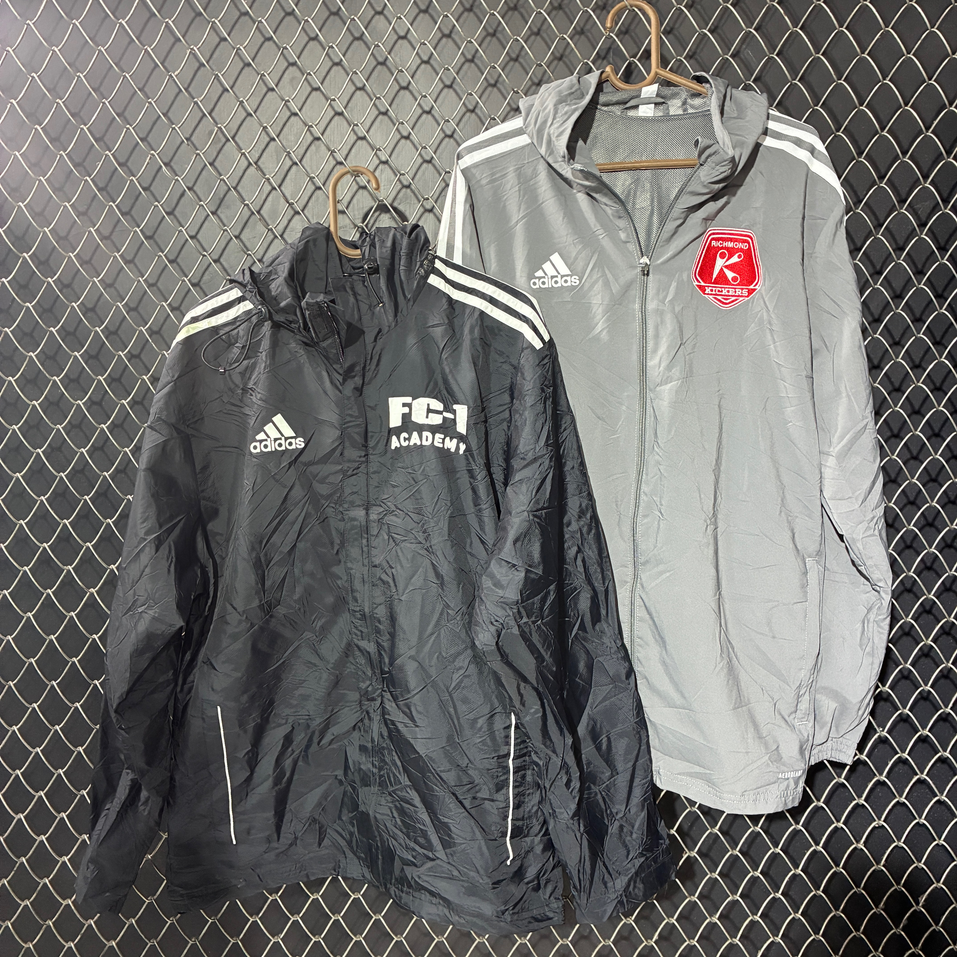 Adidas Windbreaker (FNC 1149)
