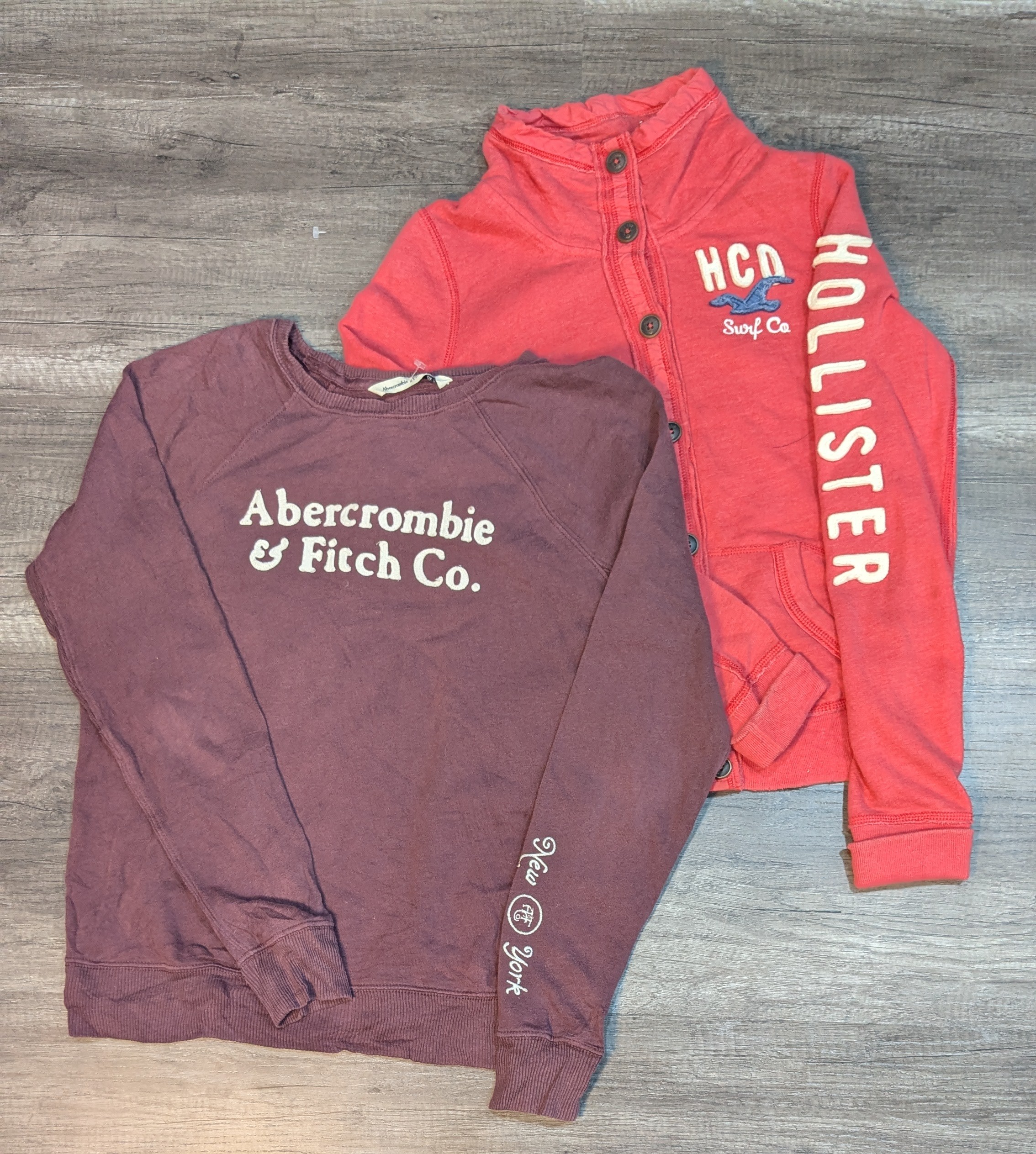 1394 ! American Eagle, Holliter & Abercrombie Swea..