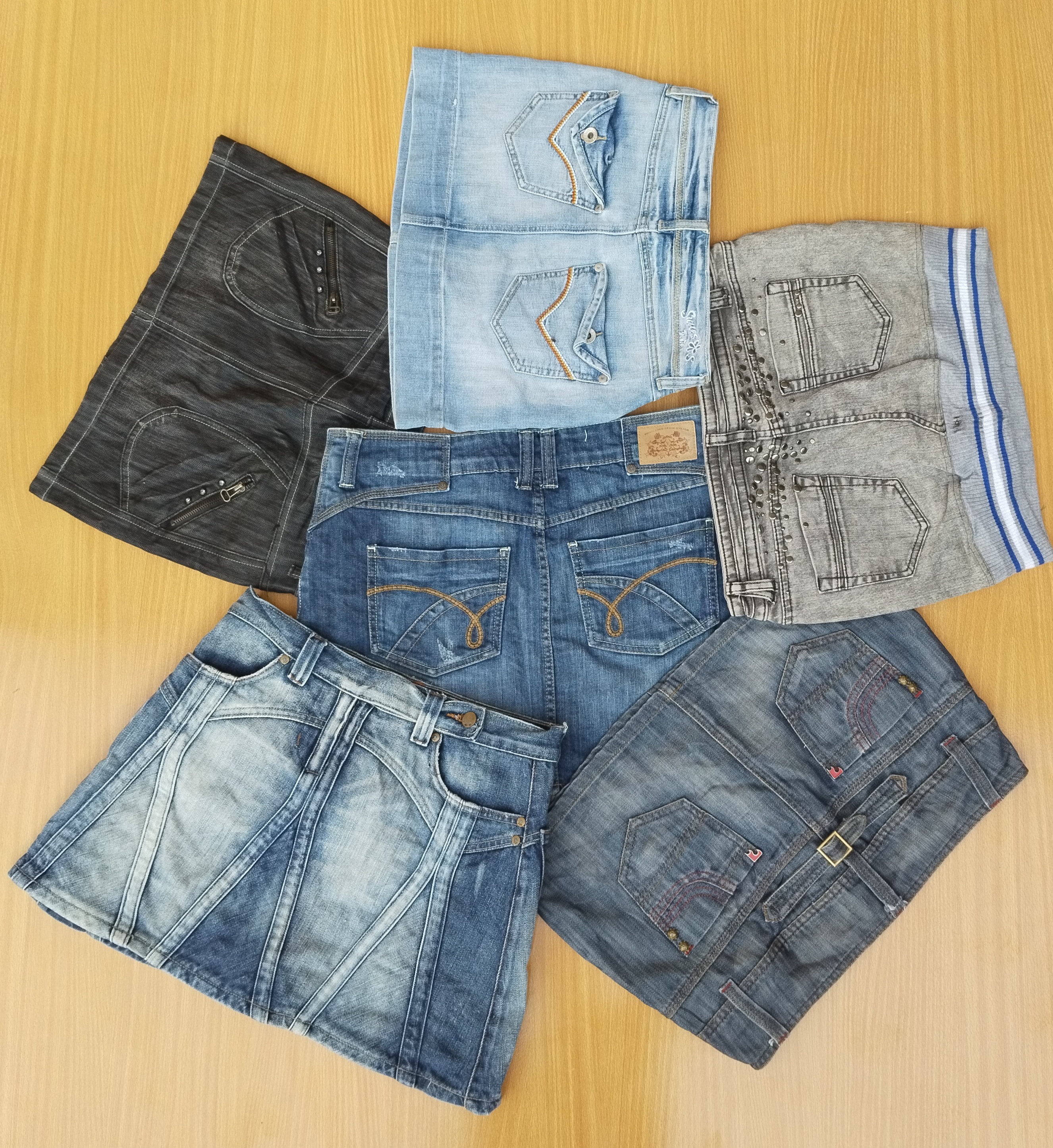 Talk.two and other mini skirts (MSK-134)