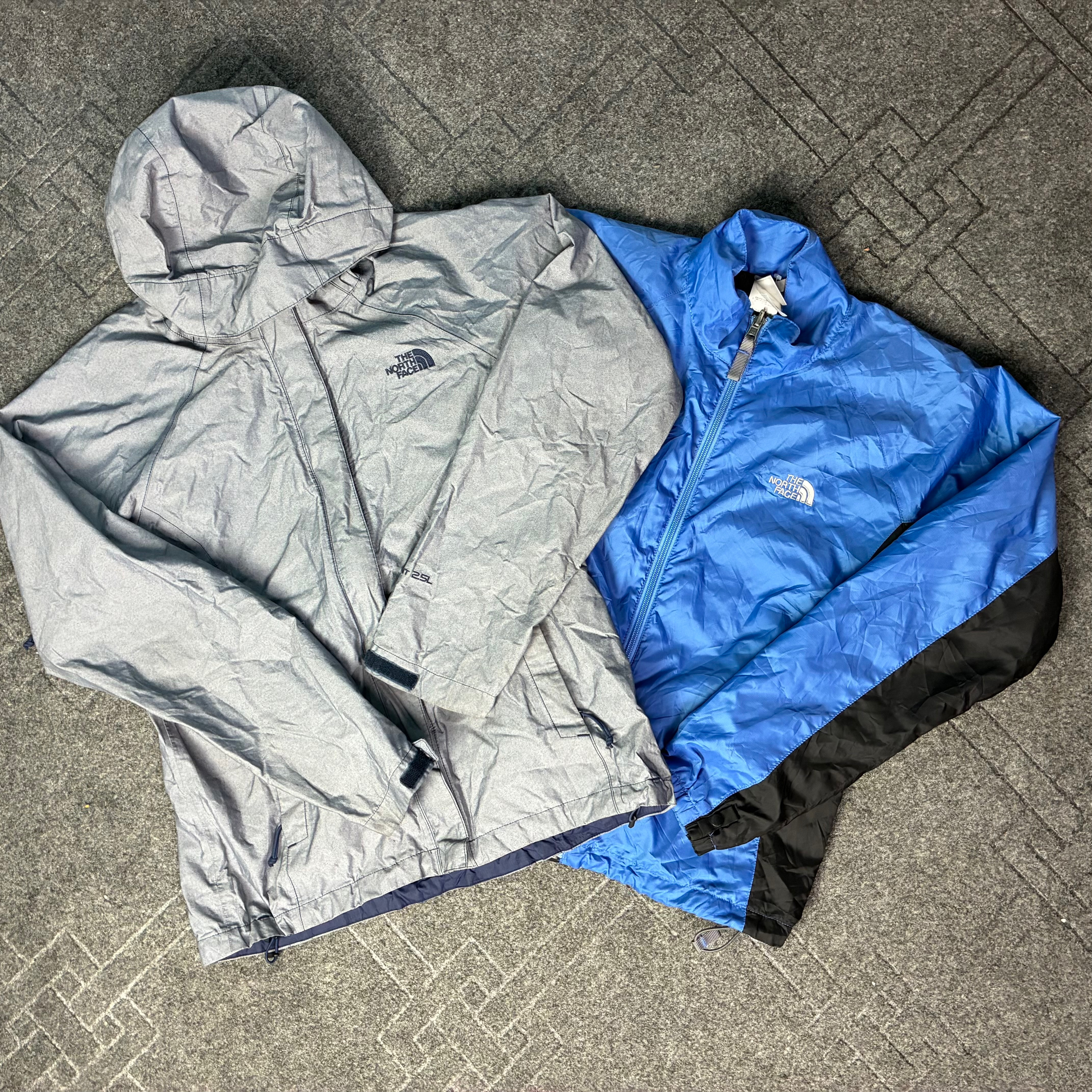 The North Face Windbreaker (CV:73)