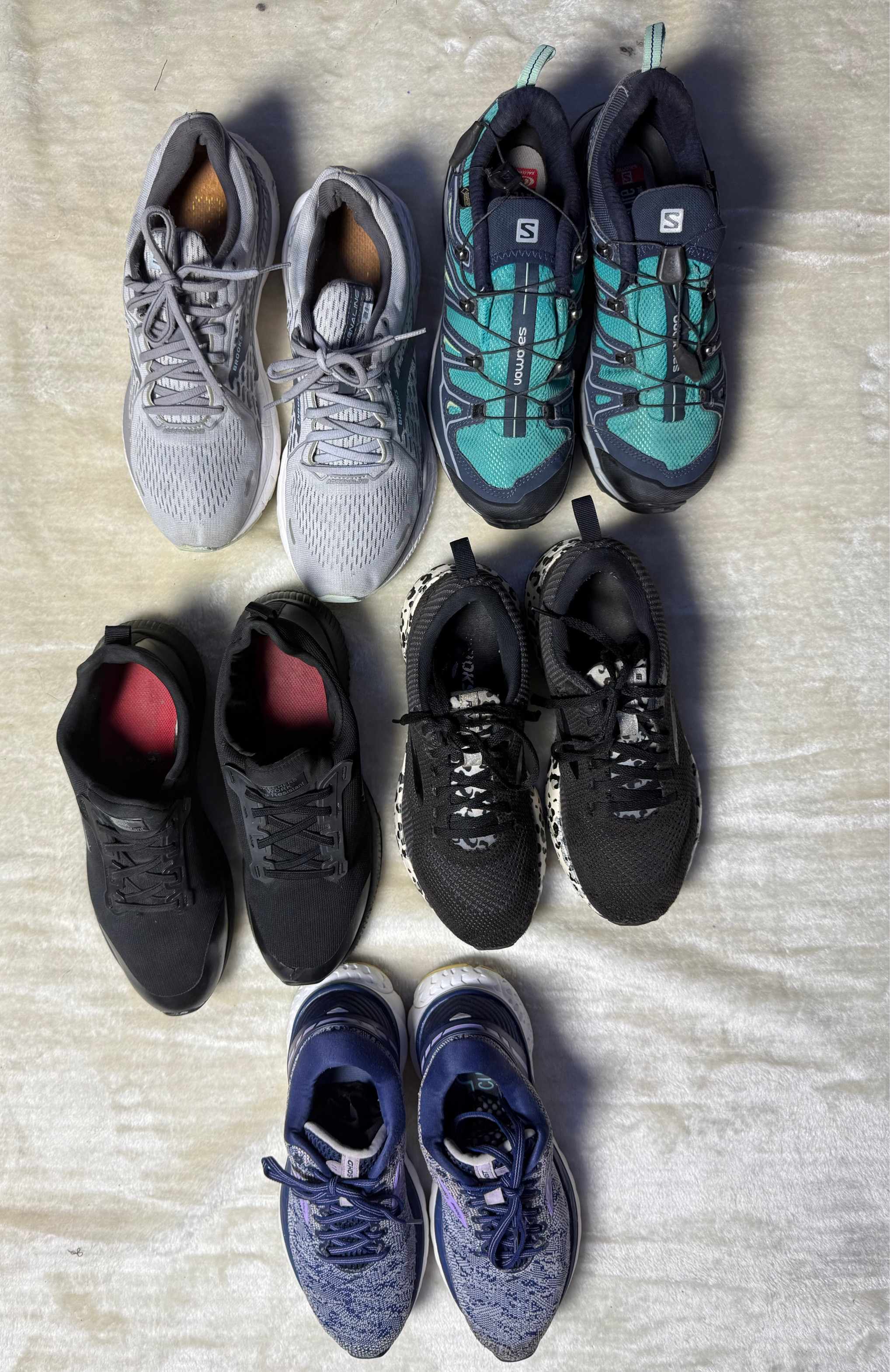 Branded sneakers 👟