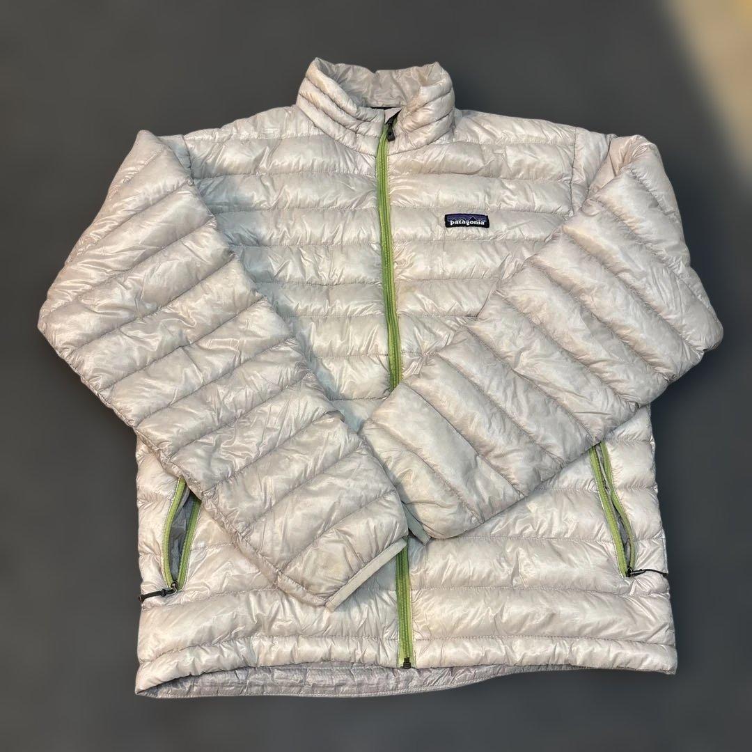 Patagonia Puffers 10 pieces.