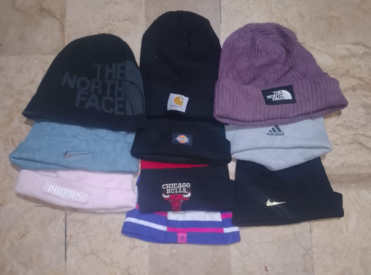 Gorros de Carhartt y marcas mixtas