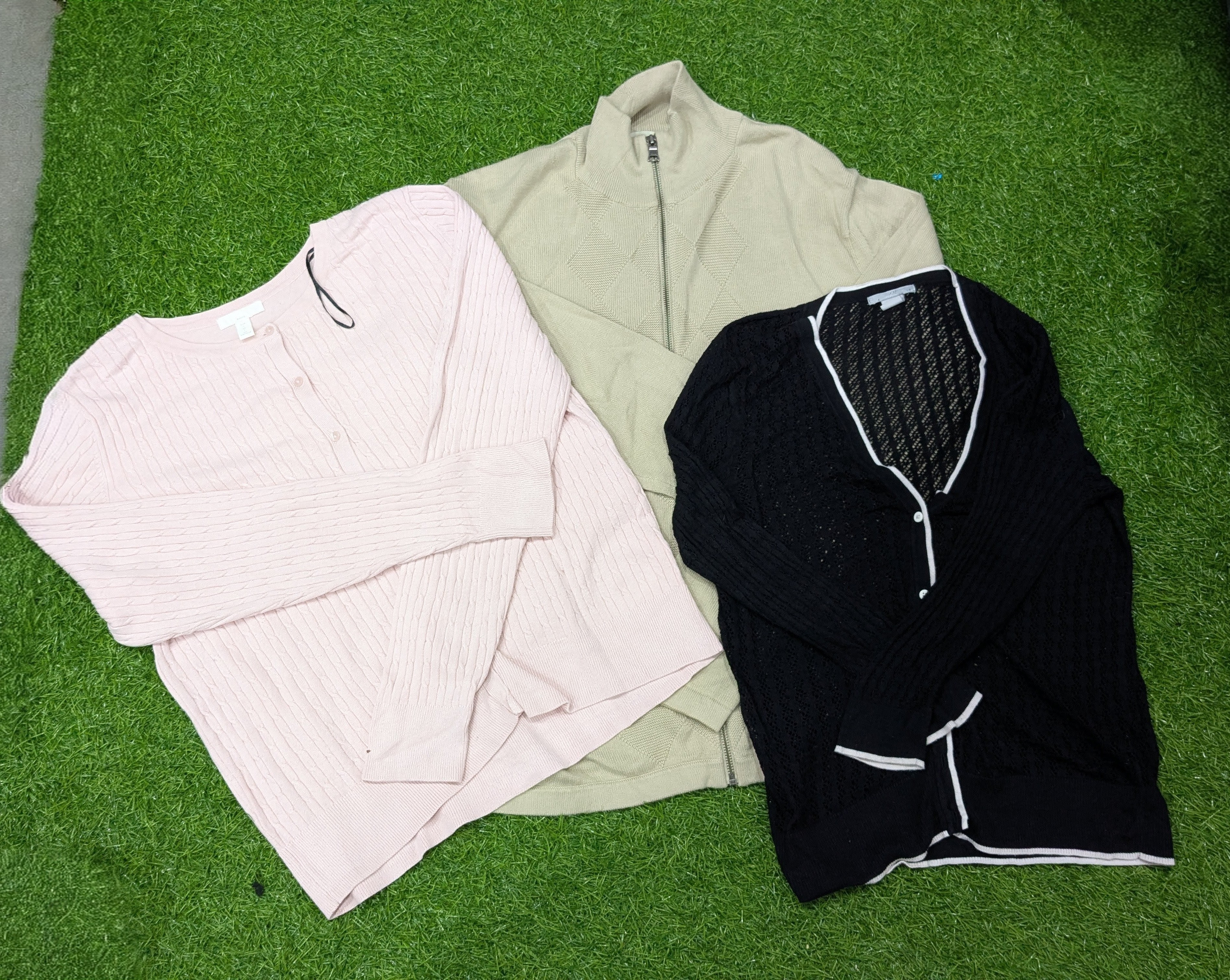 1634 - H&M, Forever 21, Banana Republic Button up ..