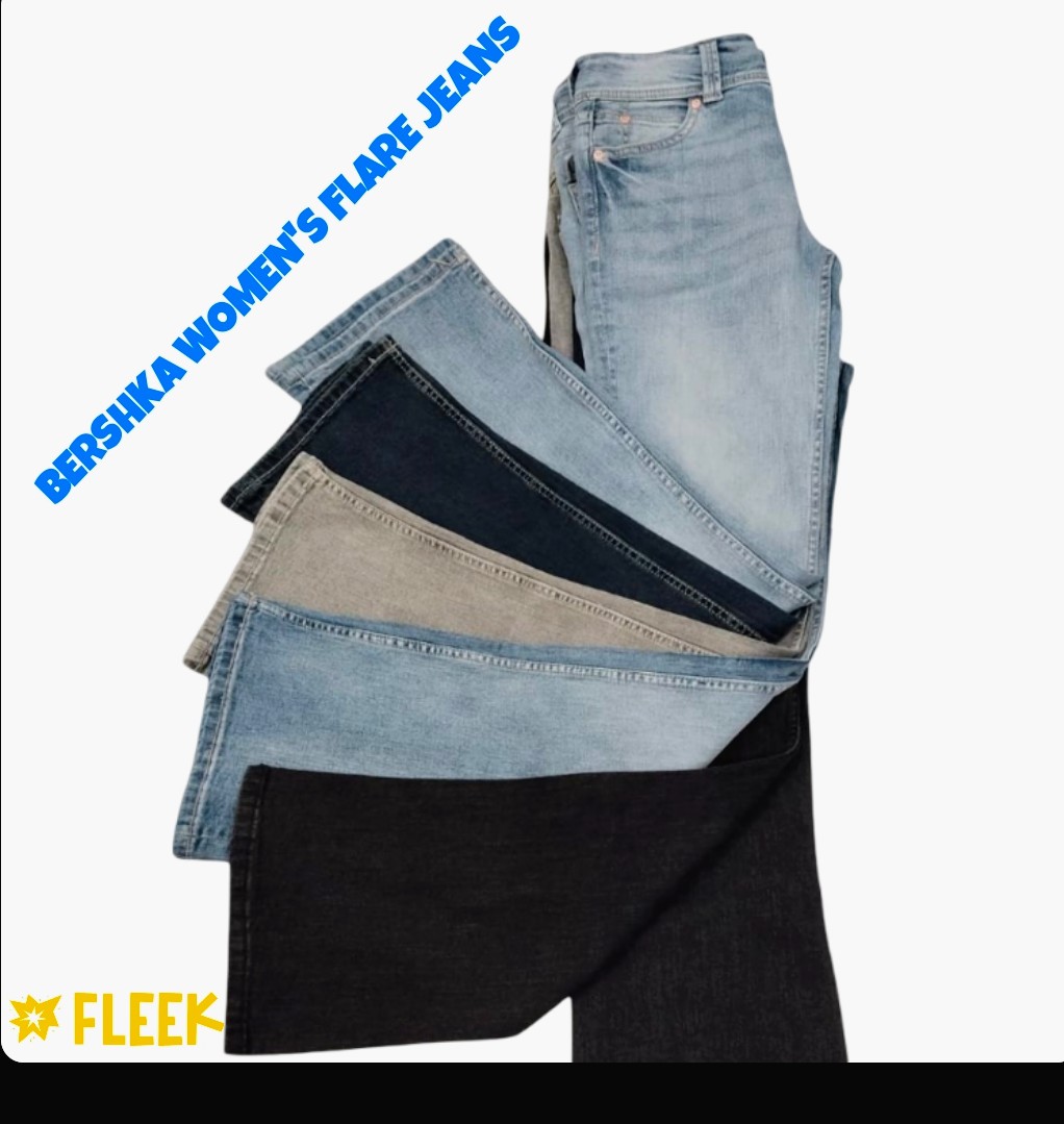 デニムフレアジーンズ