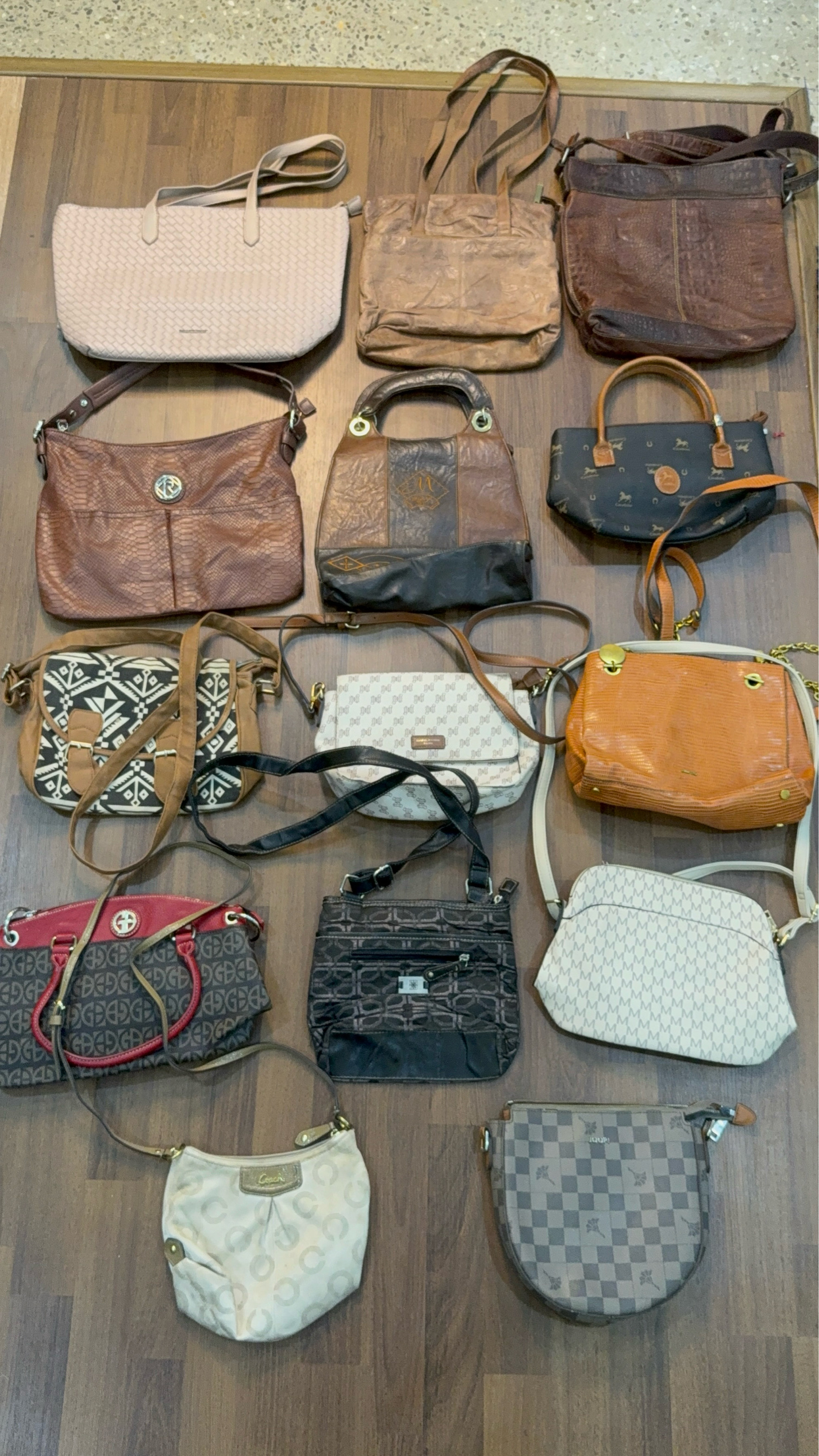 AV-0666 Unbranded Printed Handbags & Purses