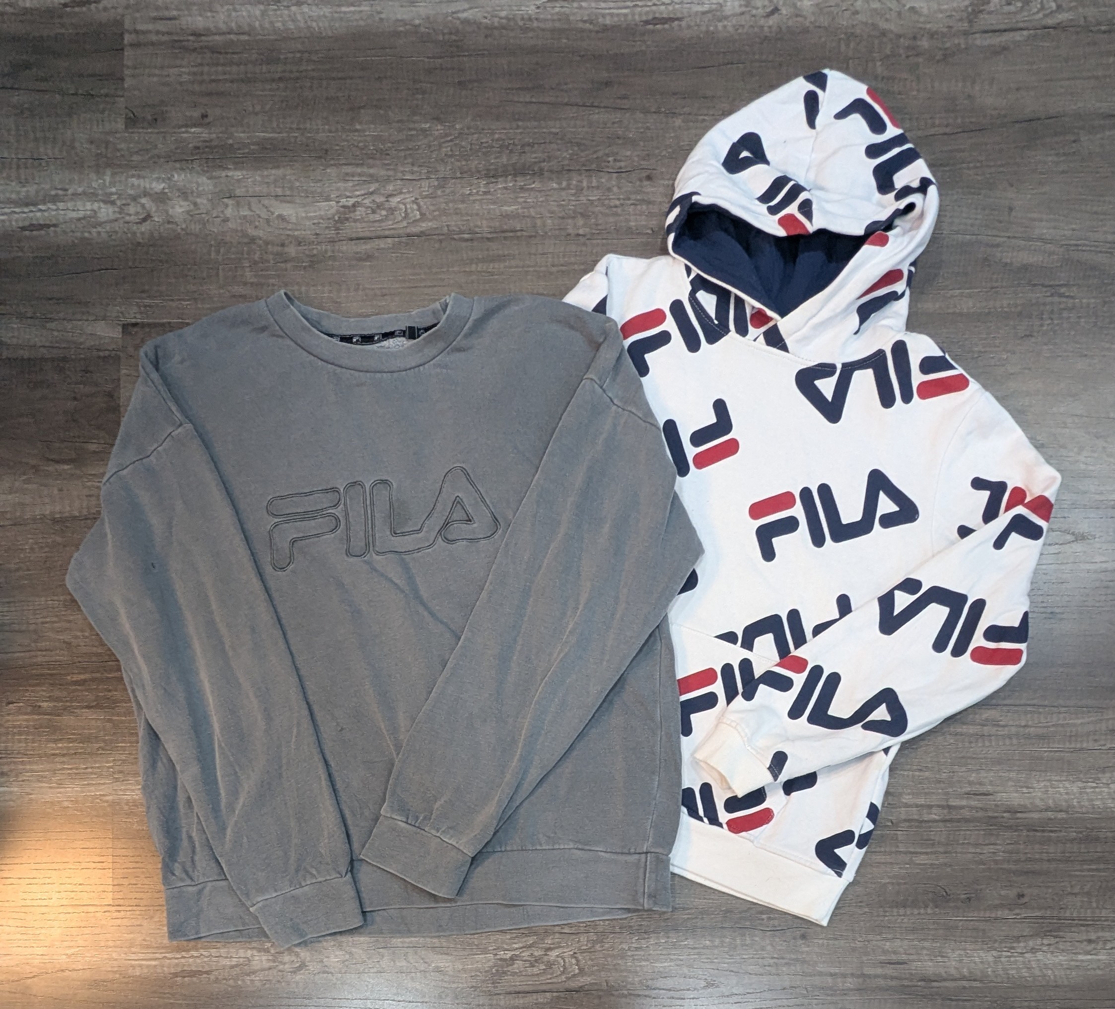 Champion、Under Armour、Fila、Nike & Adidas のスウェットシャツ..