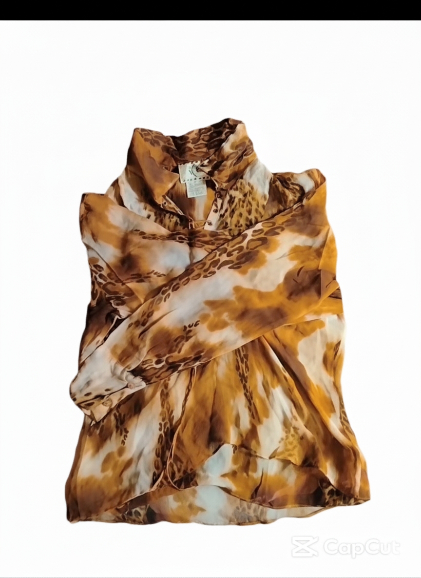 シアーブラウス