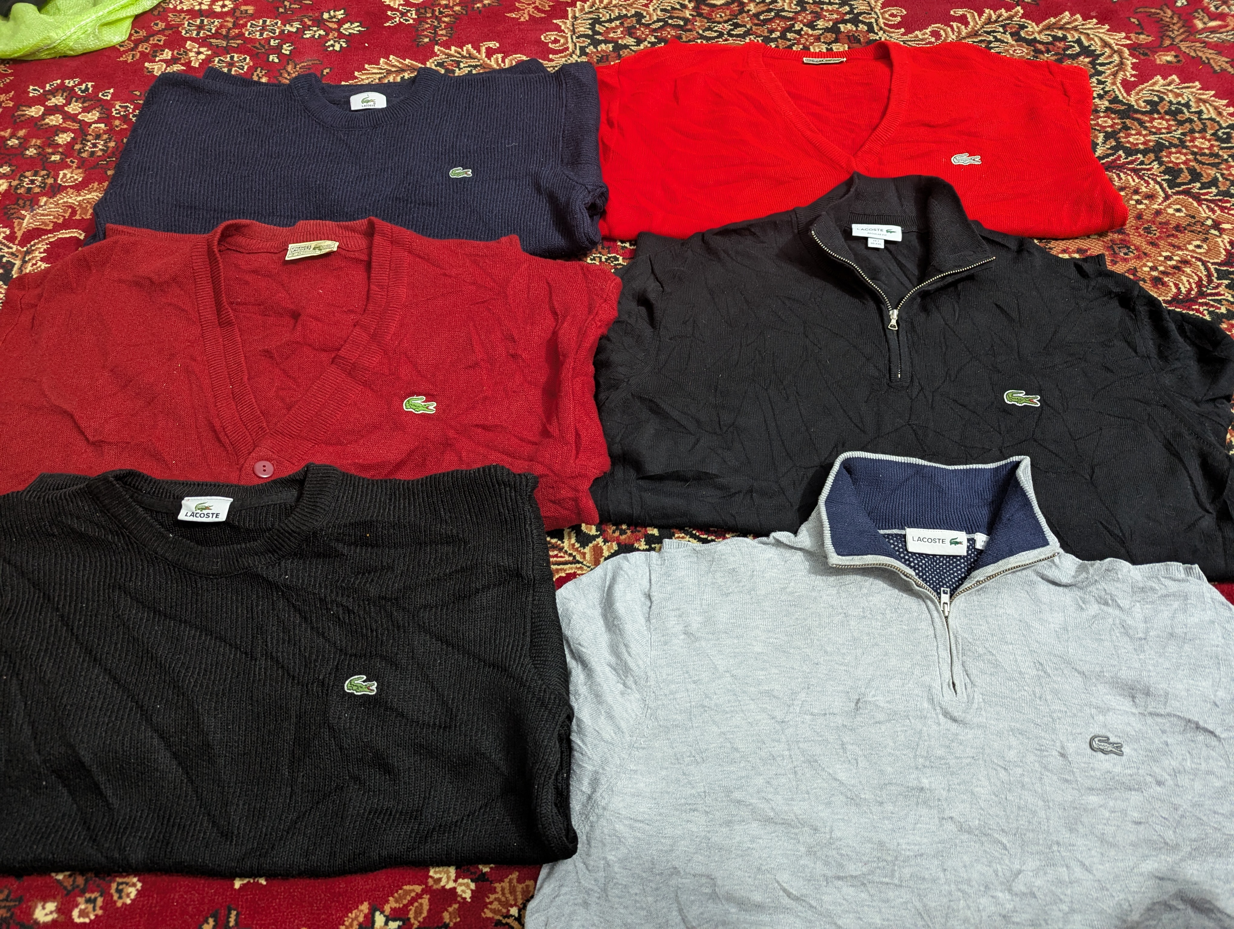「Lacosteセーター」