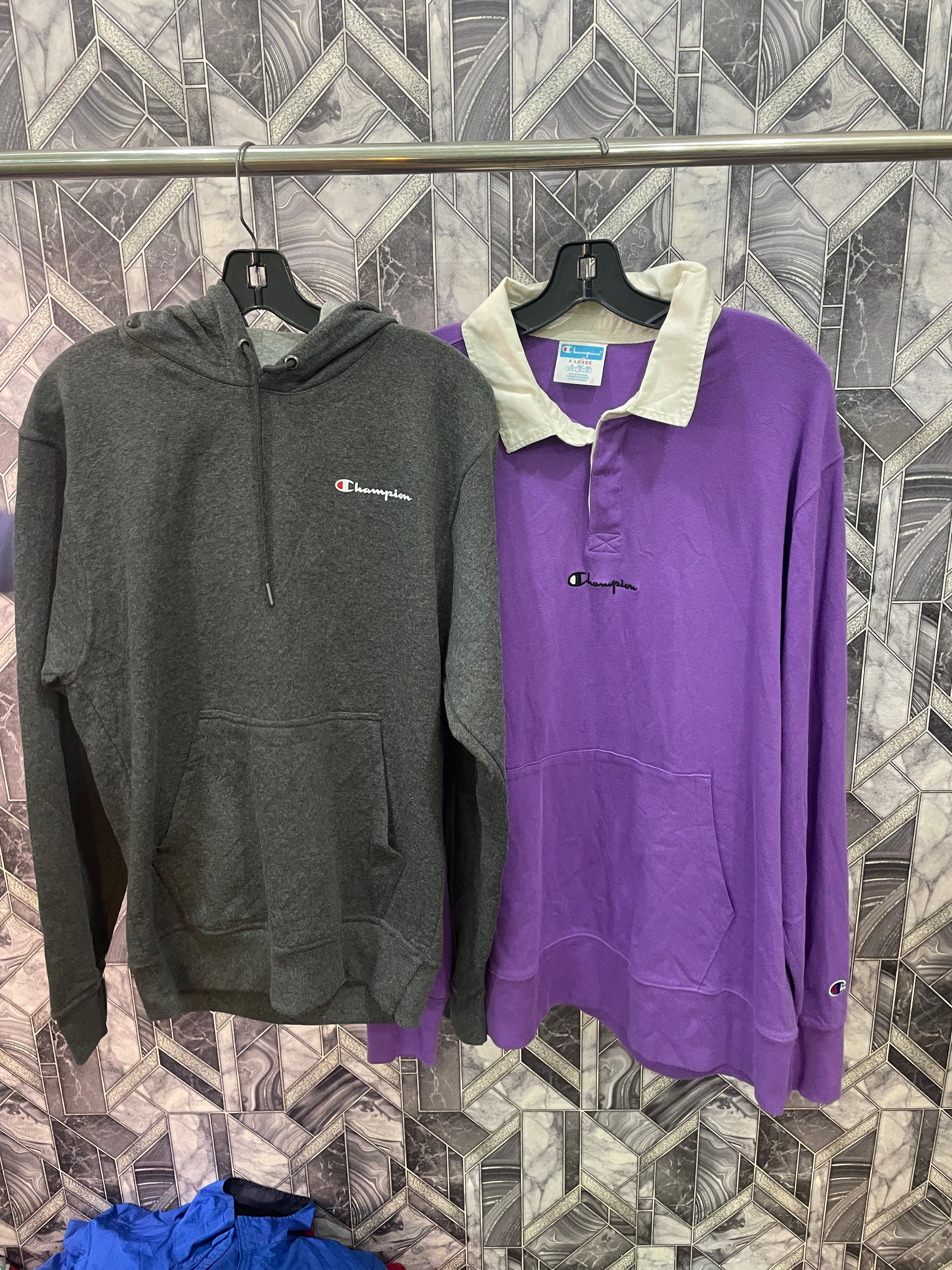 AV-0632 チャンピオン スウェットシャツ & フーディ