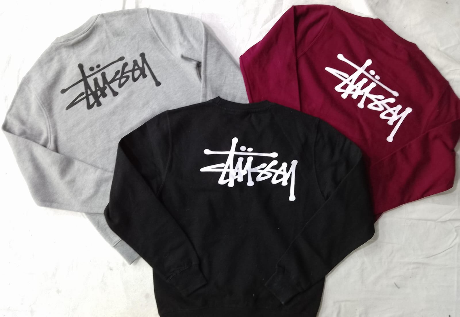 CR5902 Stüssy アップサイクルプリントスウェットシャツ