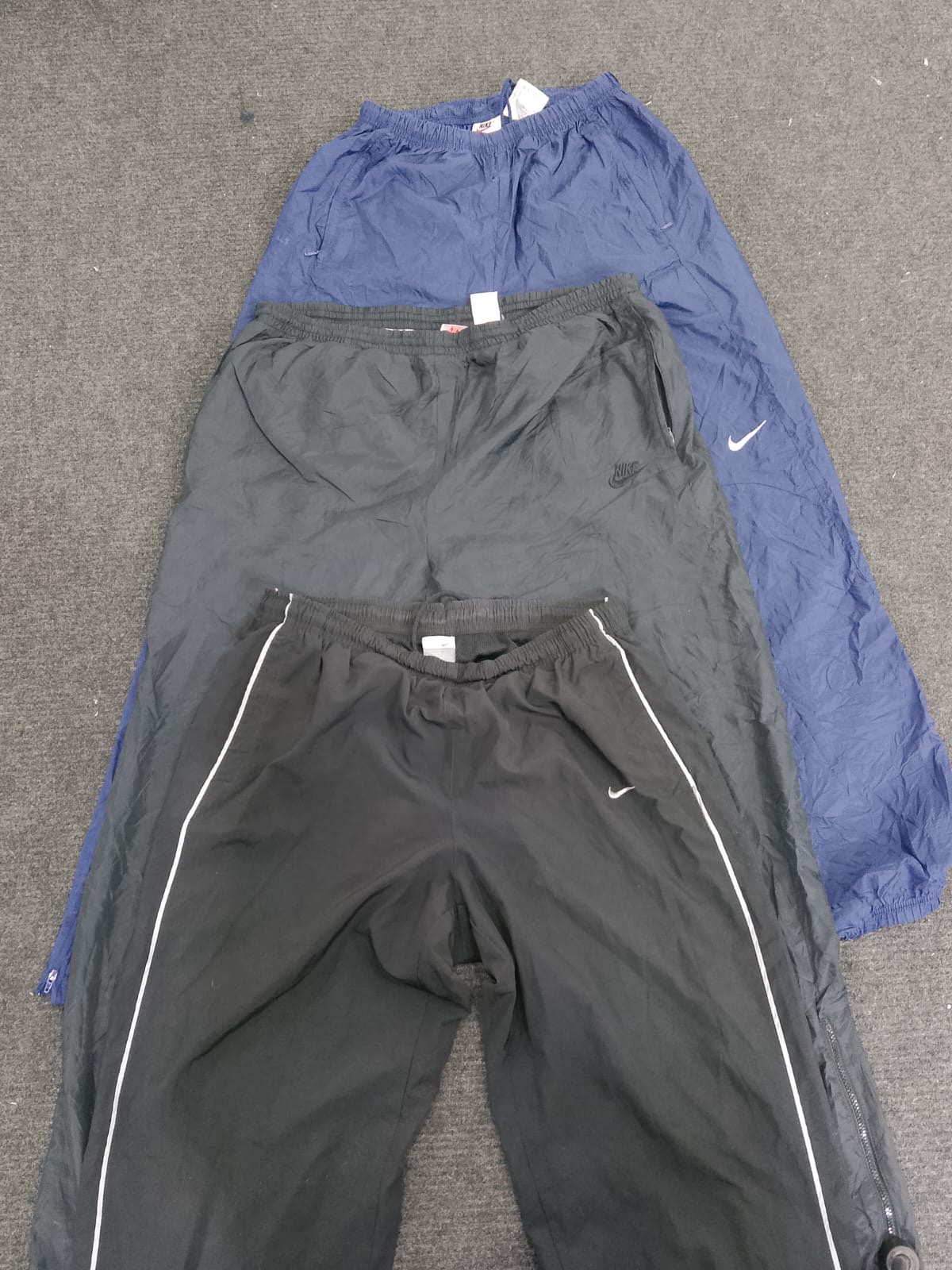 ナイキ トラックパンツ