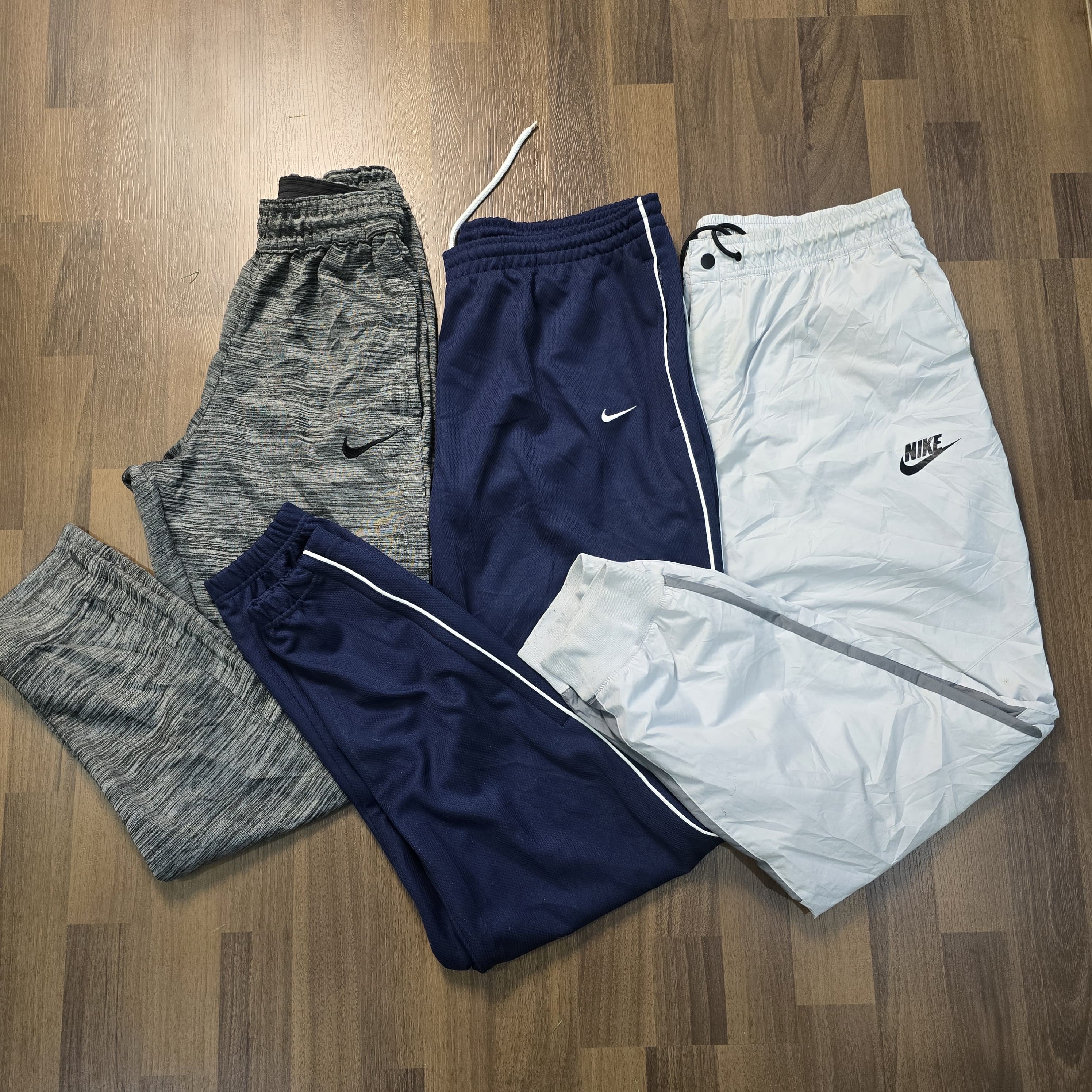 AV-0701 Pantalon Nike