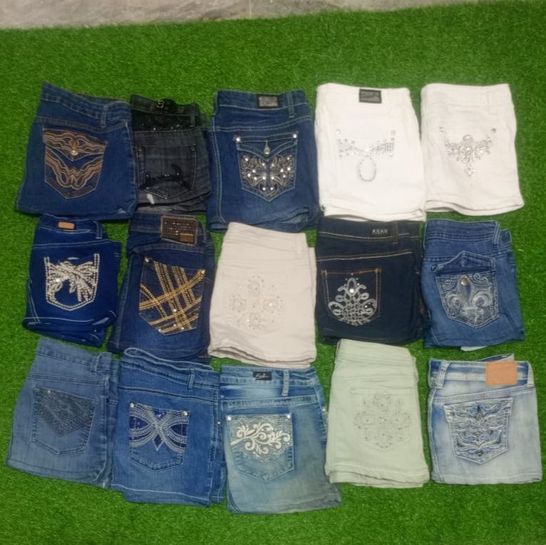 EARL JEANS AND OTHER MIX BRANDS MINI SKIRTS (MD 31..