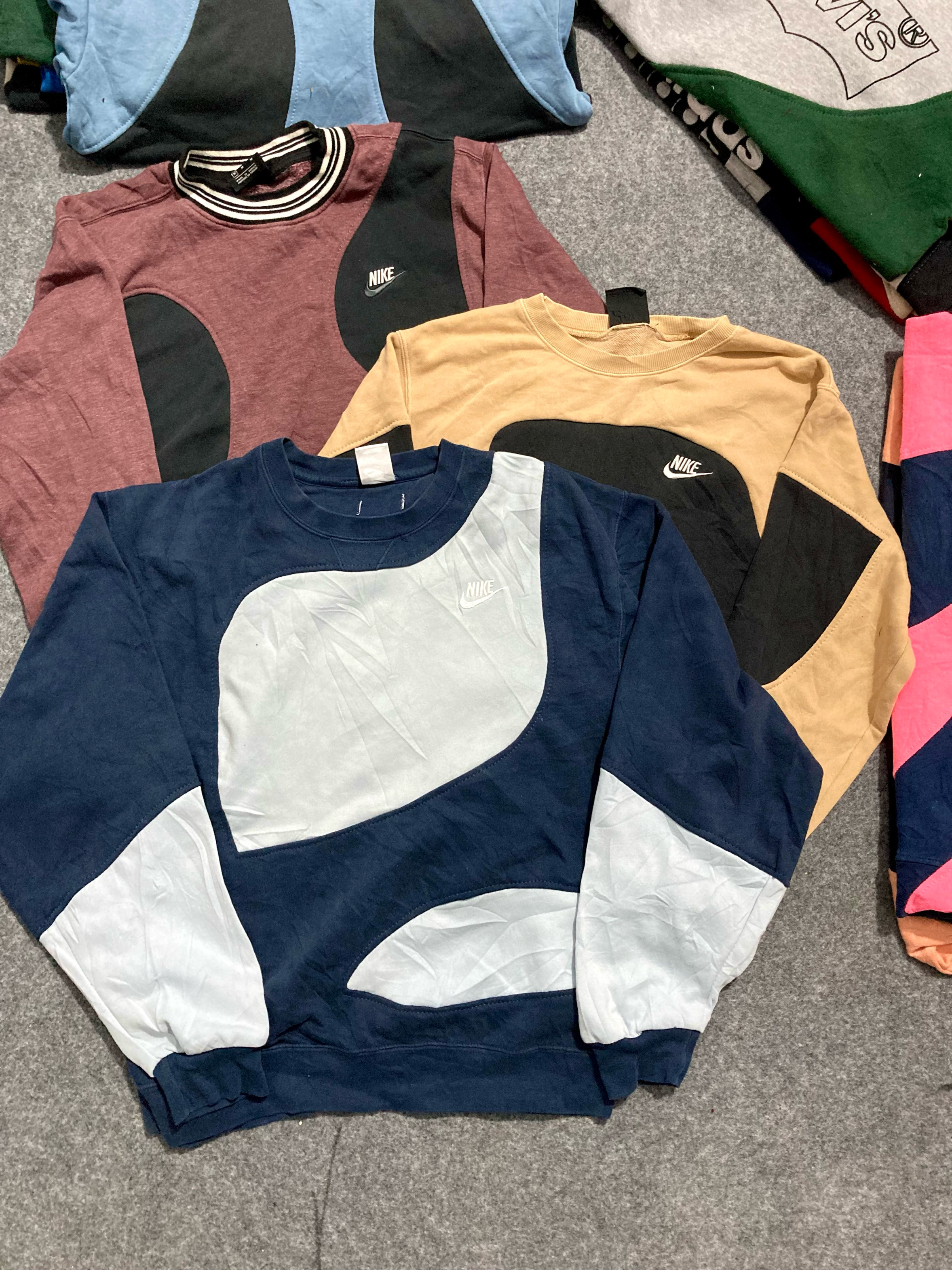 ナイキのジャンパーをアップサイクルする