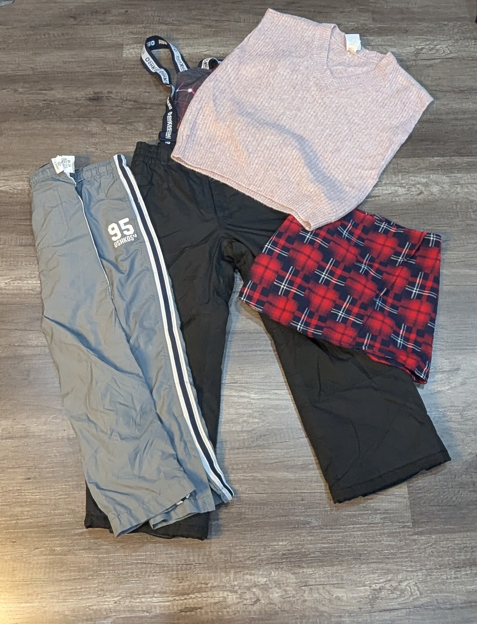 3124 - Oshkosh Pantalon, Sweat à capuche, Pull, Ju..