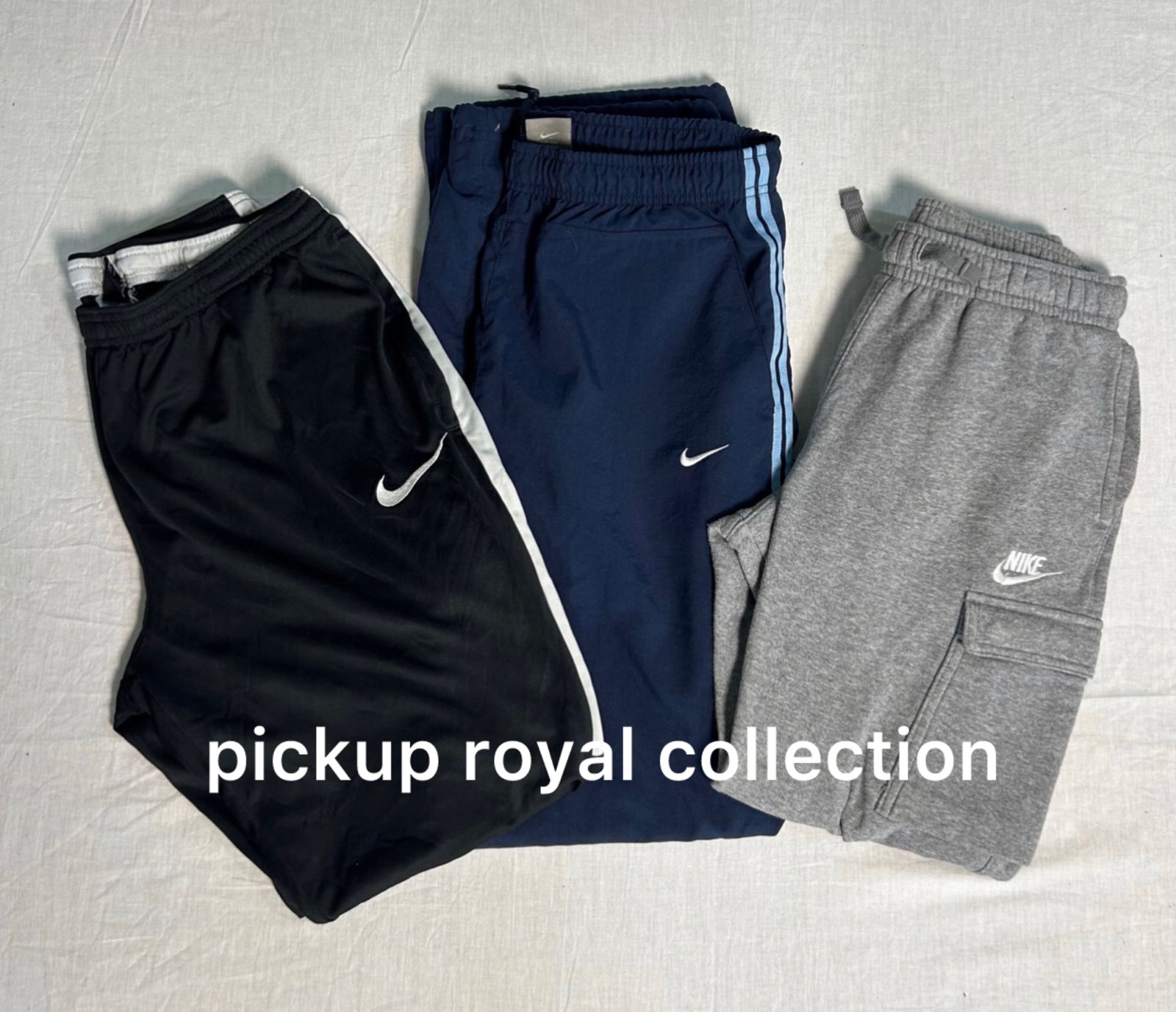 ヴィンテージのNikeトラックパンツ👖