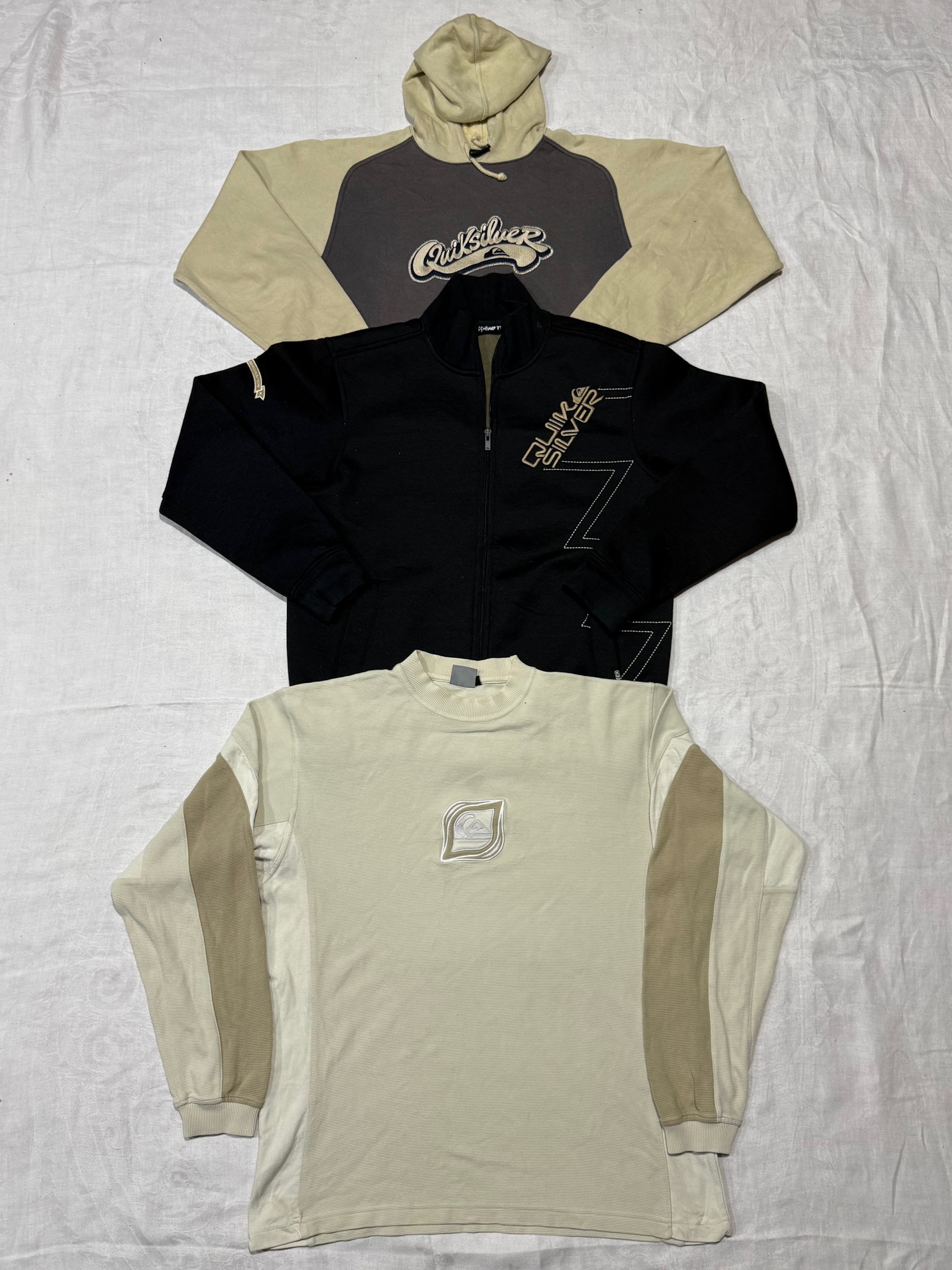 クイックシルバーのスウェットシャツ