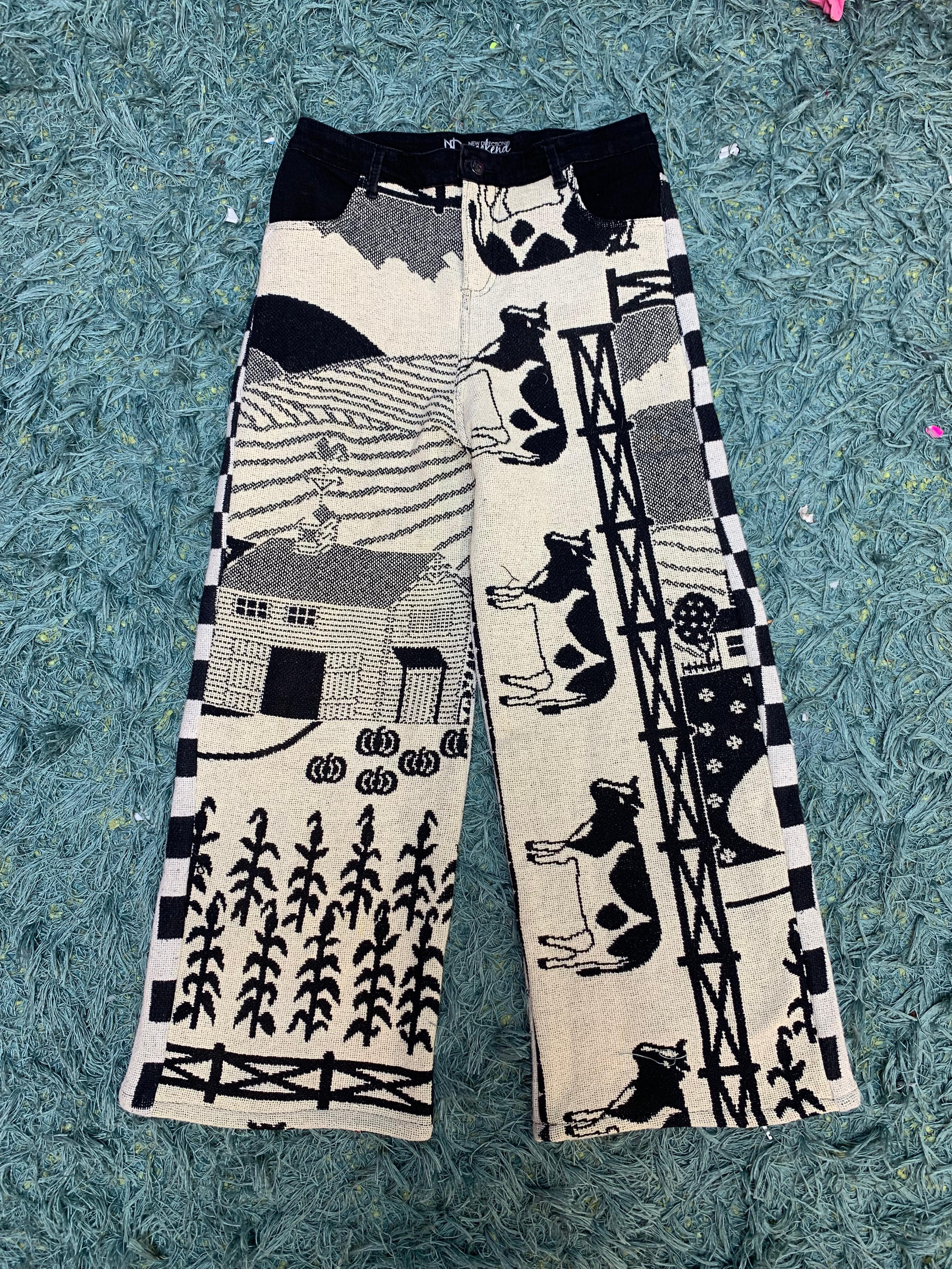 タペストリー付きアップサイクルパンツ