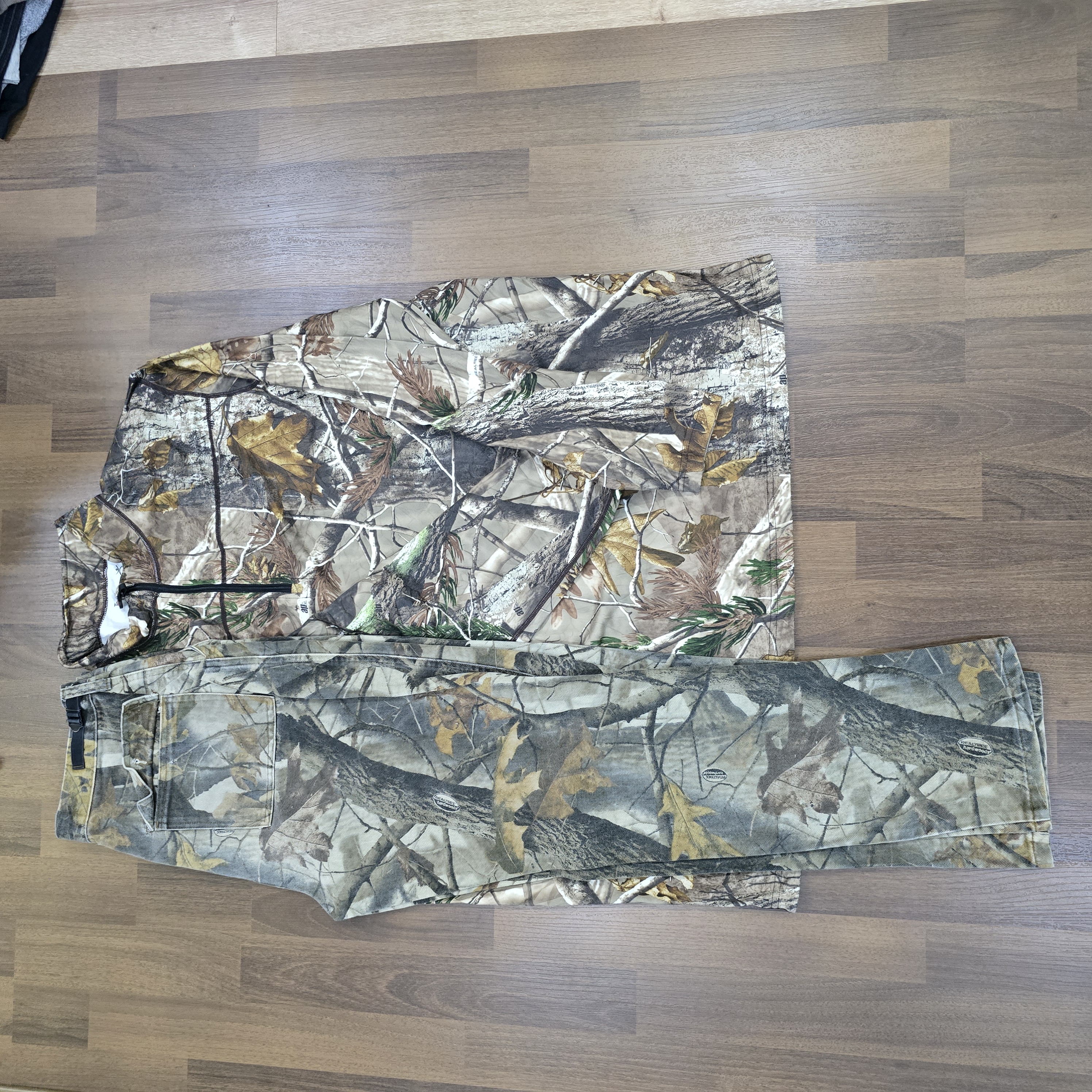 AVG-0169 Camouflage Mix Articles | Real Tree Style