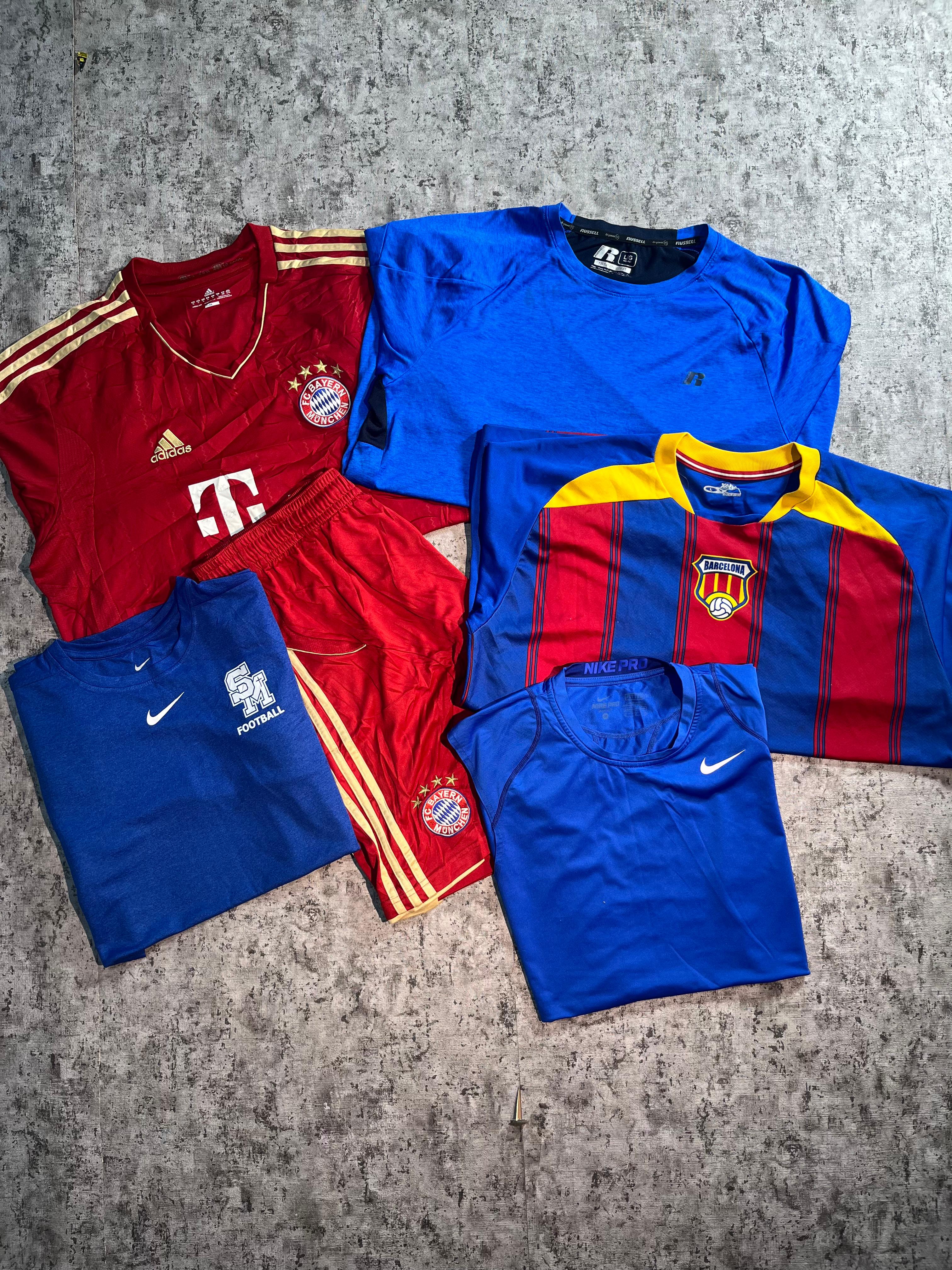 Maillot de football et costume complet