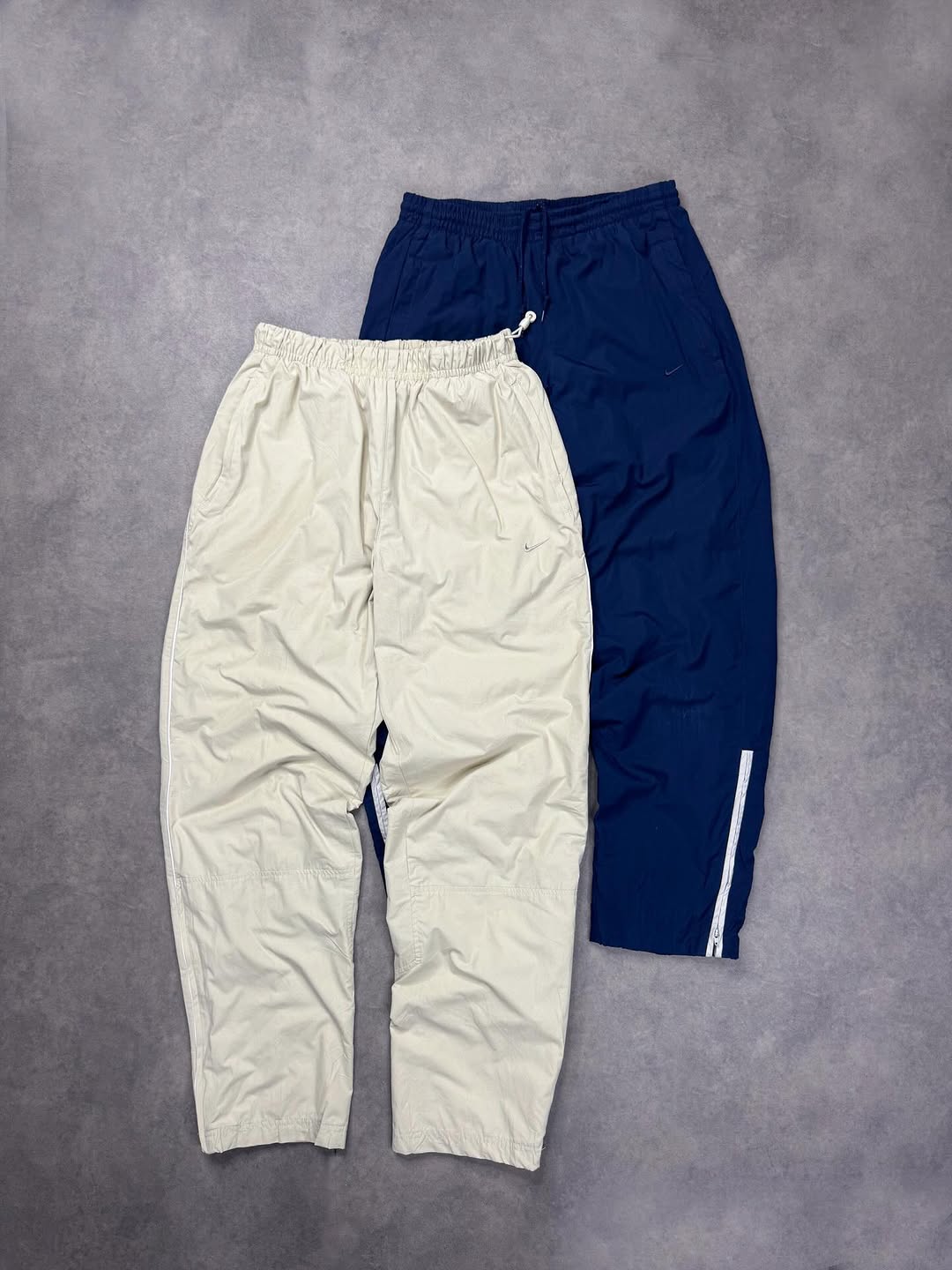 ナイキトラックパンツ