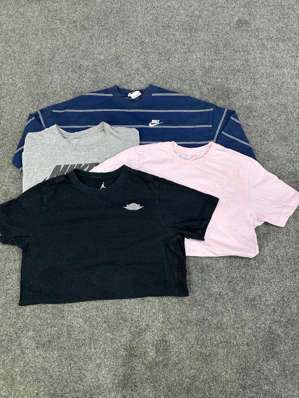 ZV1573 Nike Tシャツ