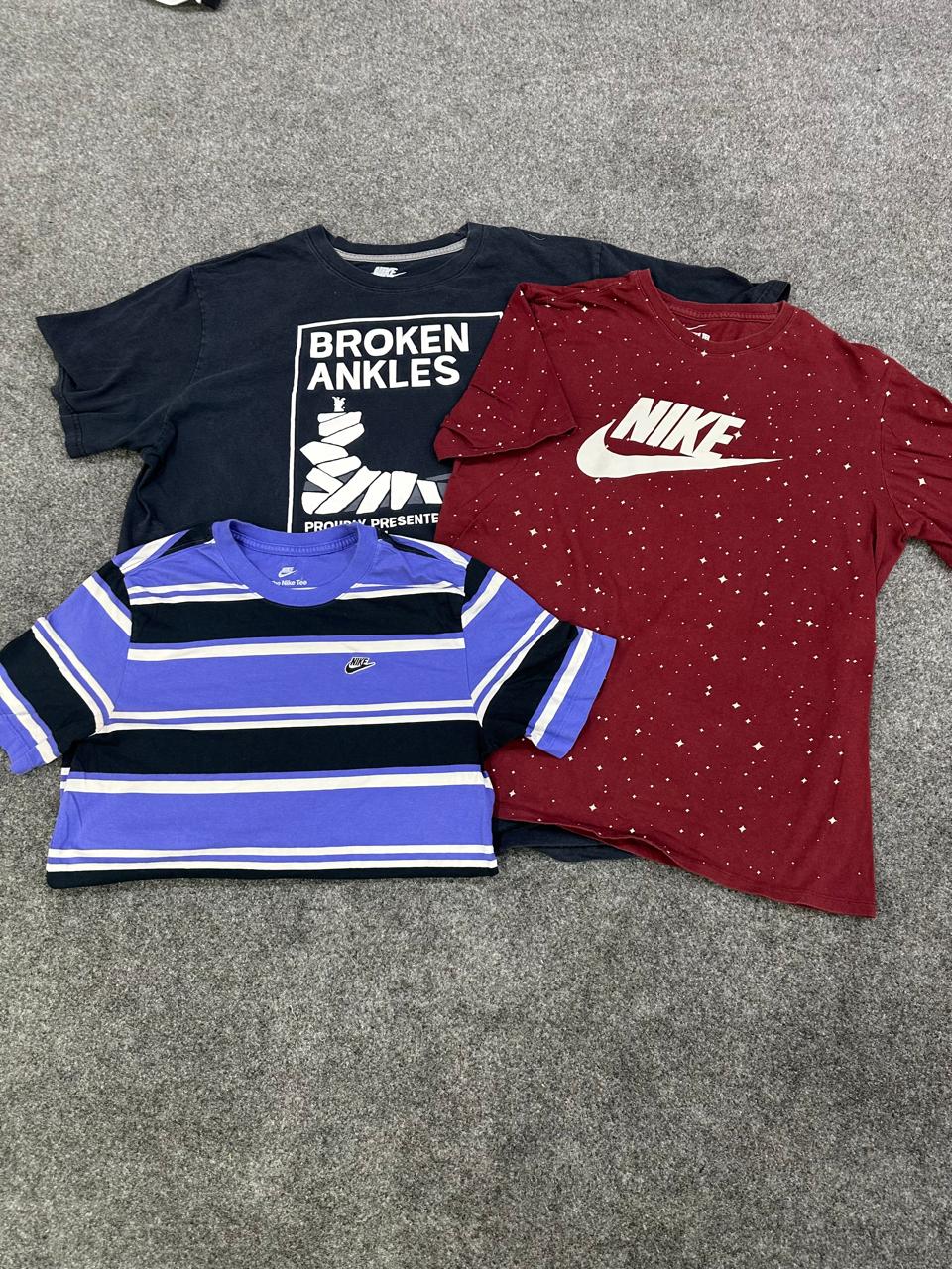 ZV1575 Nike Tシャツ