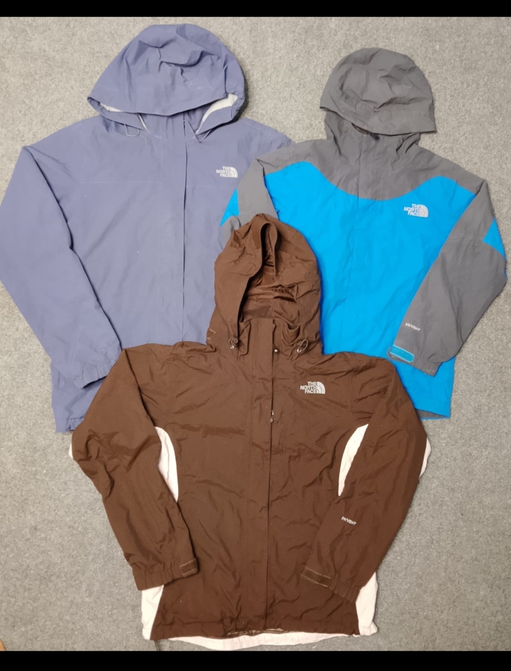 The north face windbreaker jacket