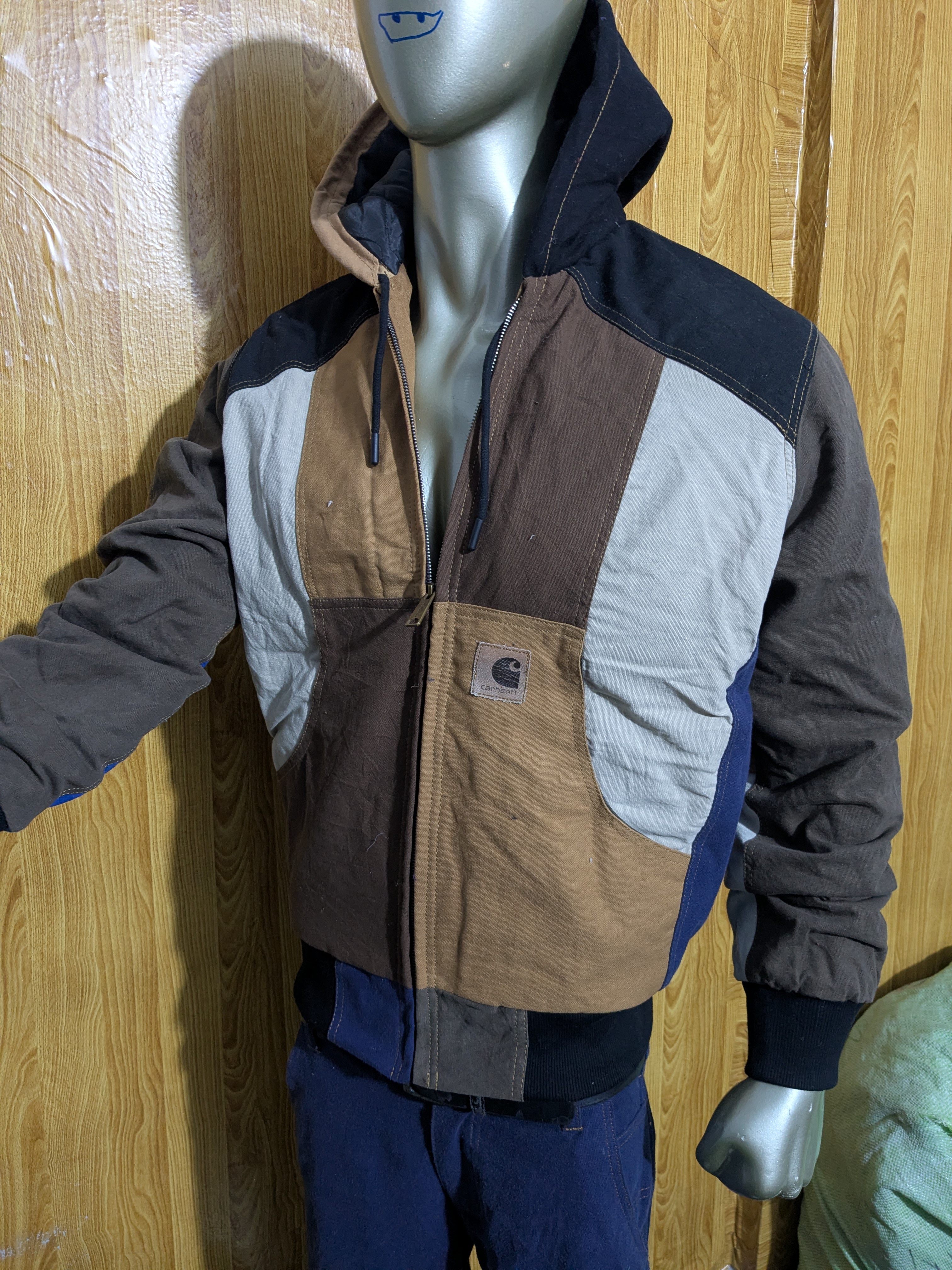 Chaqueta con capucha Carhartt Upcycle Box