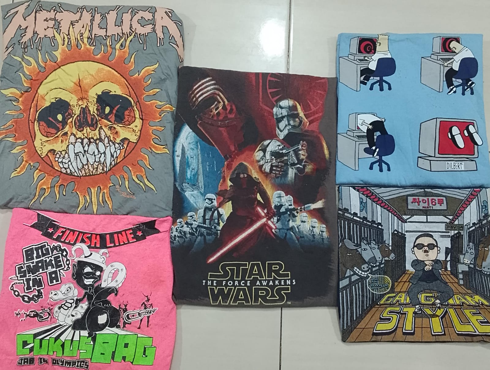 無地のプリントTシャツ