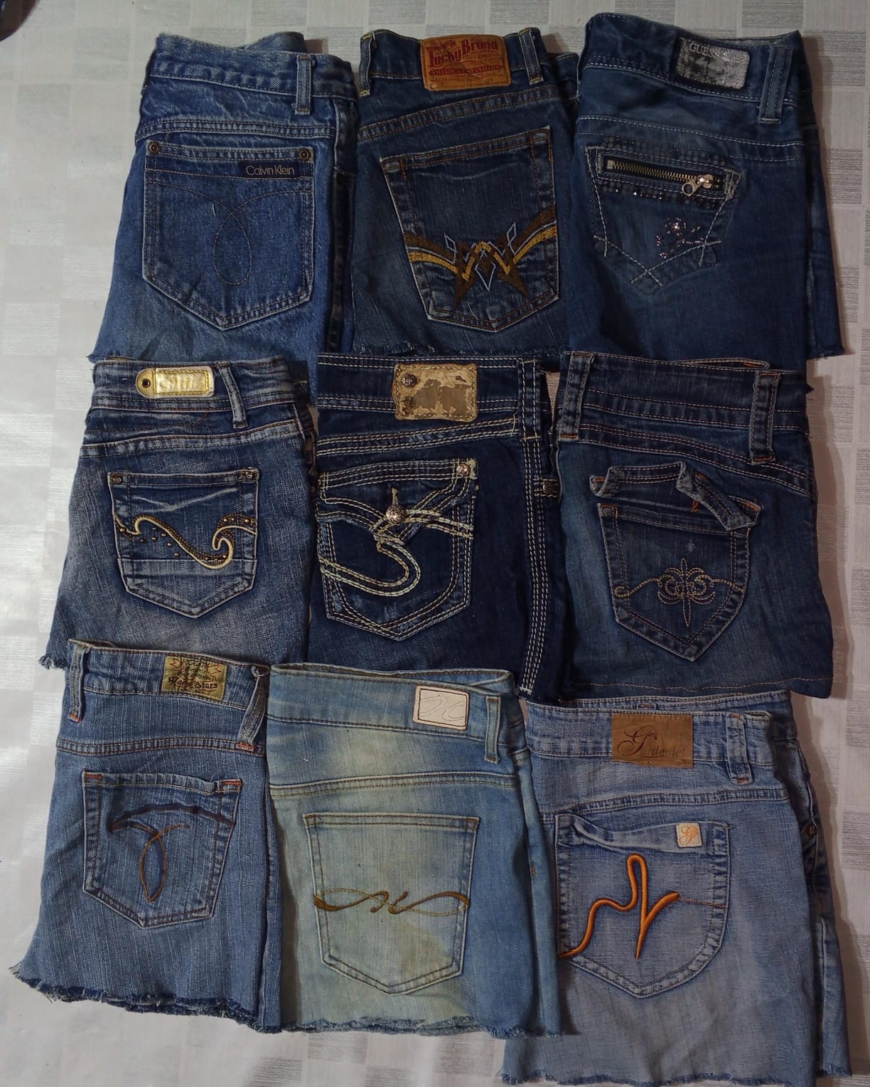 TOMMY HILFIGER  AND OTHER MIX BRANDS MINI SKIRTS (..