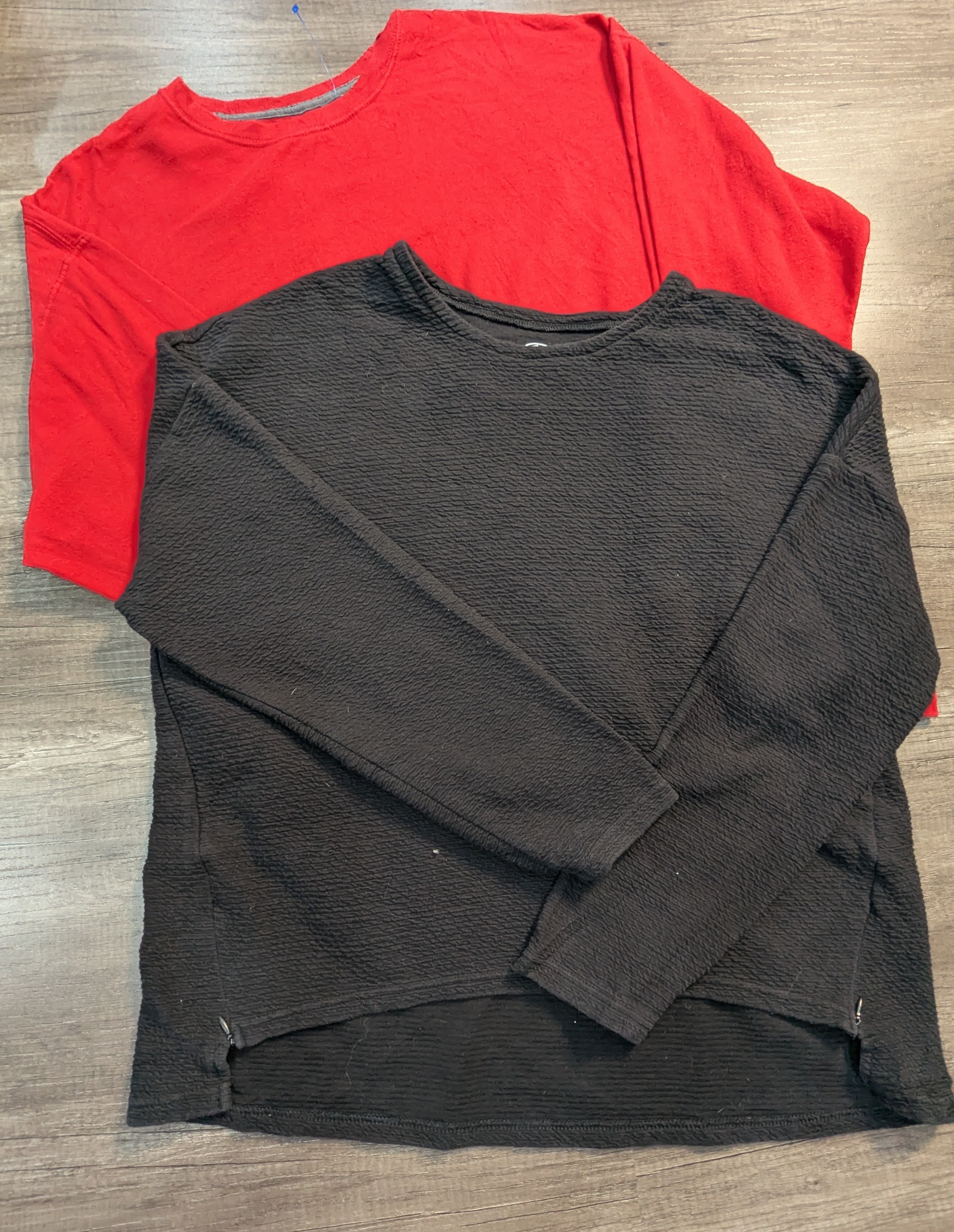 3583 - T-shirt sportive a maniche lunghe, Felpe, F..