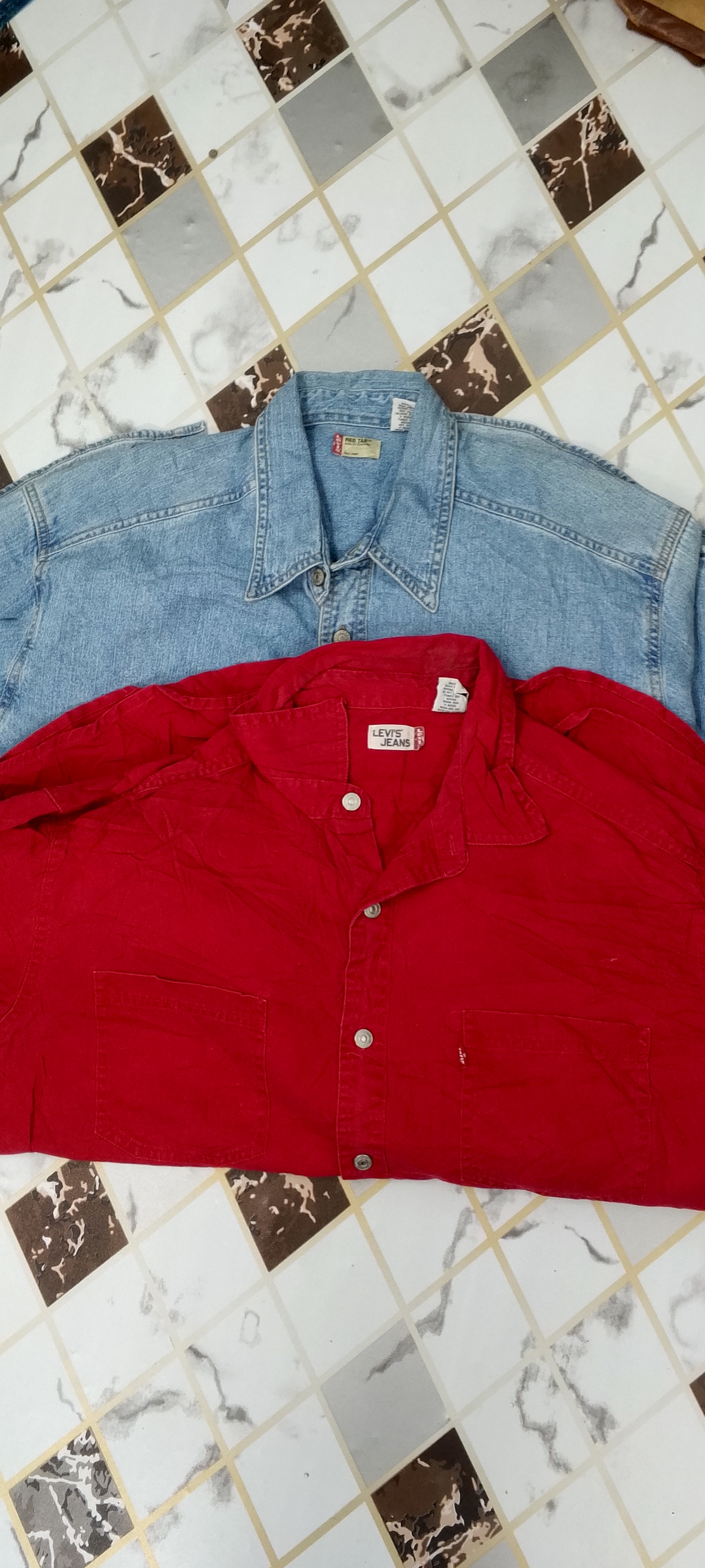 Levis-Shirt