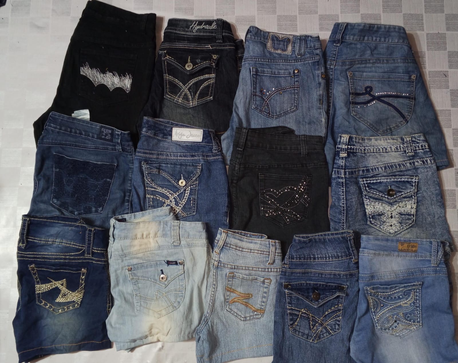 MINI PANTALONCINI GUESS E ALTRE MARCHE MIX